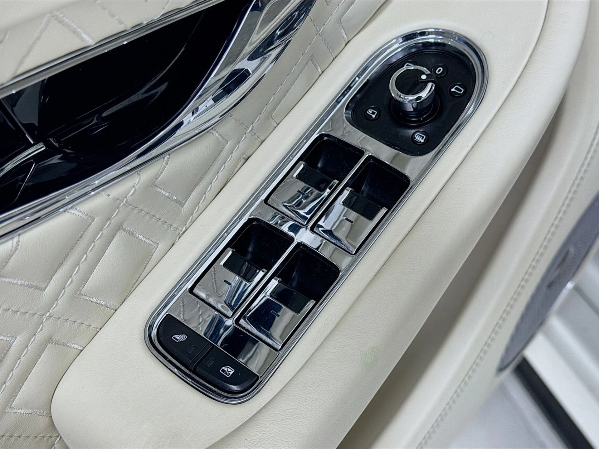 mph016_4210838096_a86b2c620bb96c239691e1168bec1acbx_efd1a04346