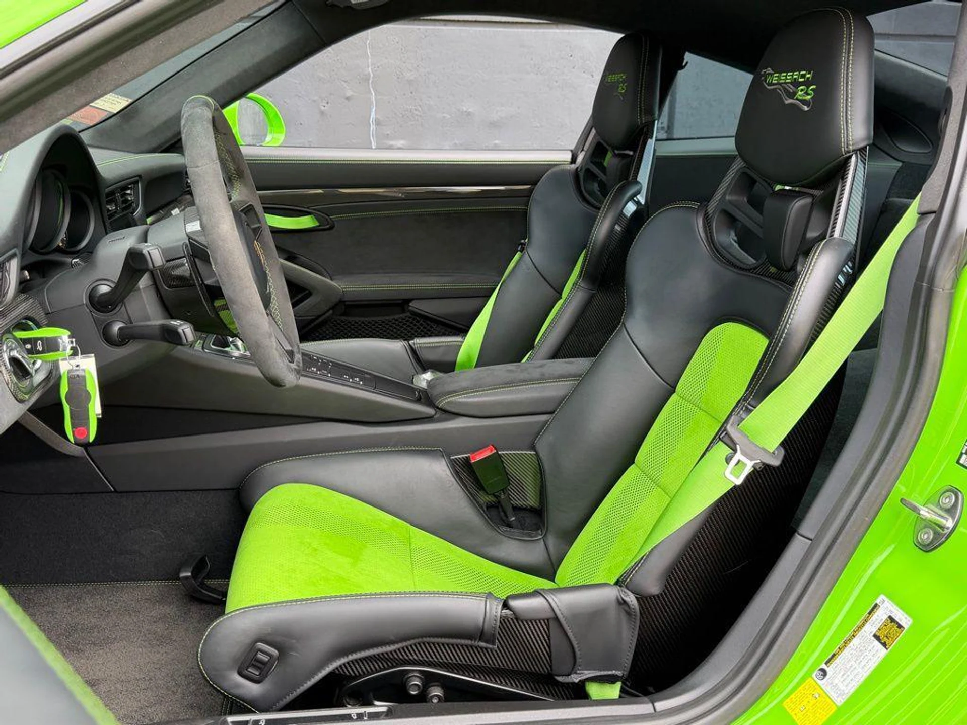 mph016_421475069_Kf_L0_Tj_KE_1_Rv_LS_1wf9_F3nso_G_Bo4_1d9e329a00