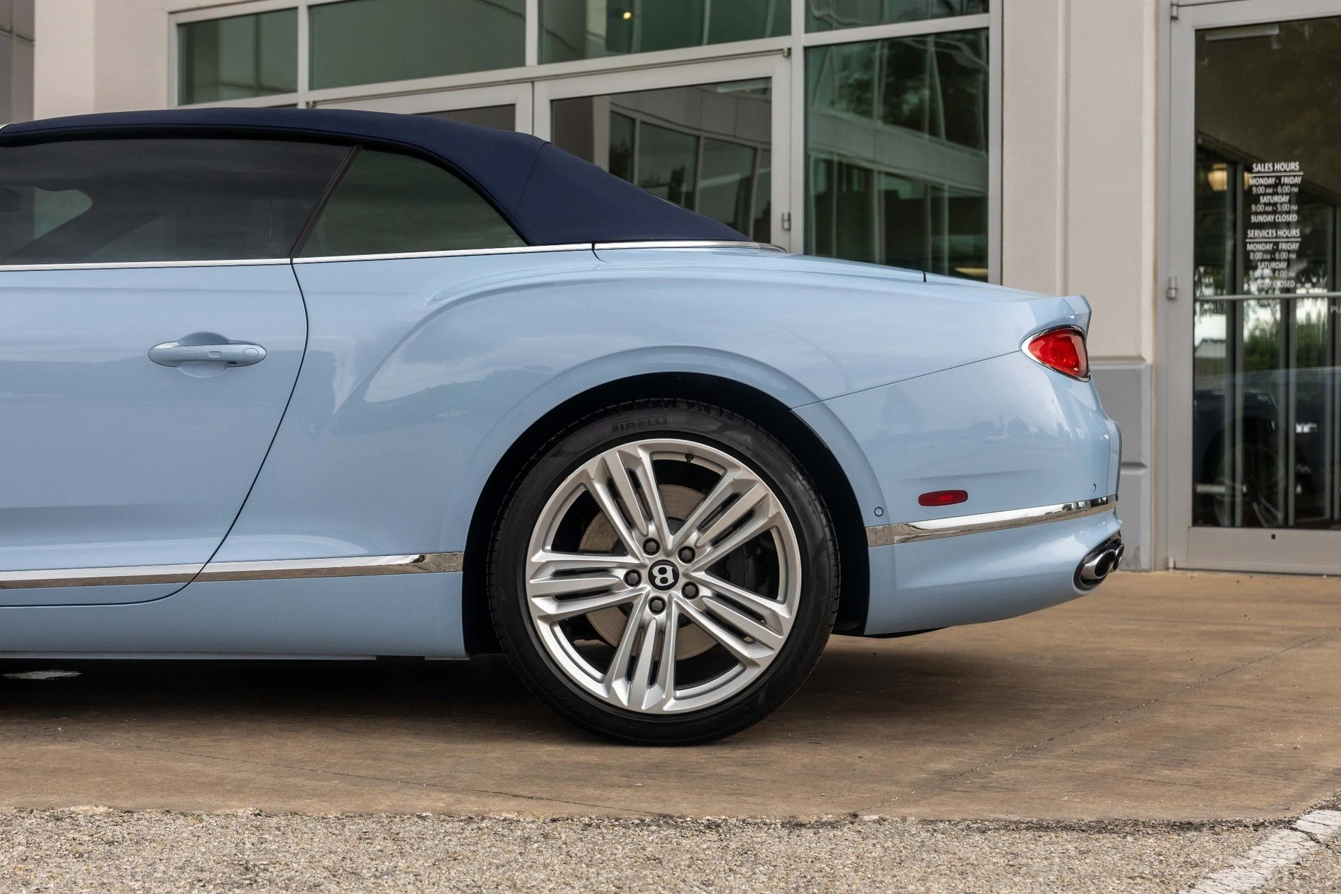 mph016_4214874997_Hi_Tech_Luxury_Imports_LLC_SCBDG_4_ZG_1_PC_008673_image_16_0b76c2647d