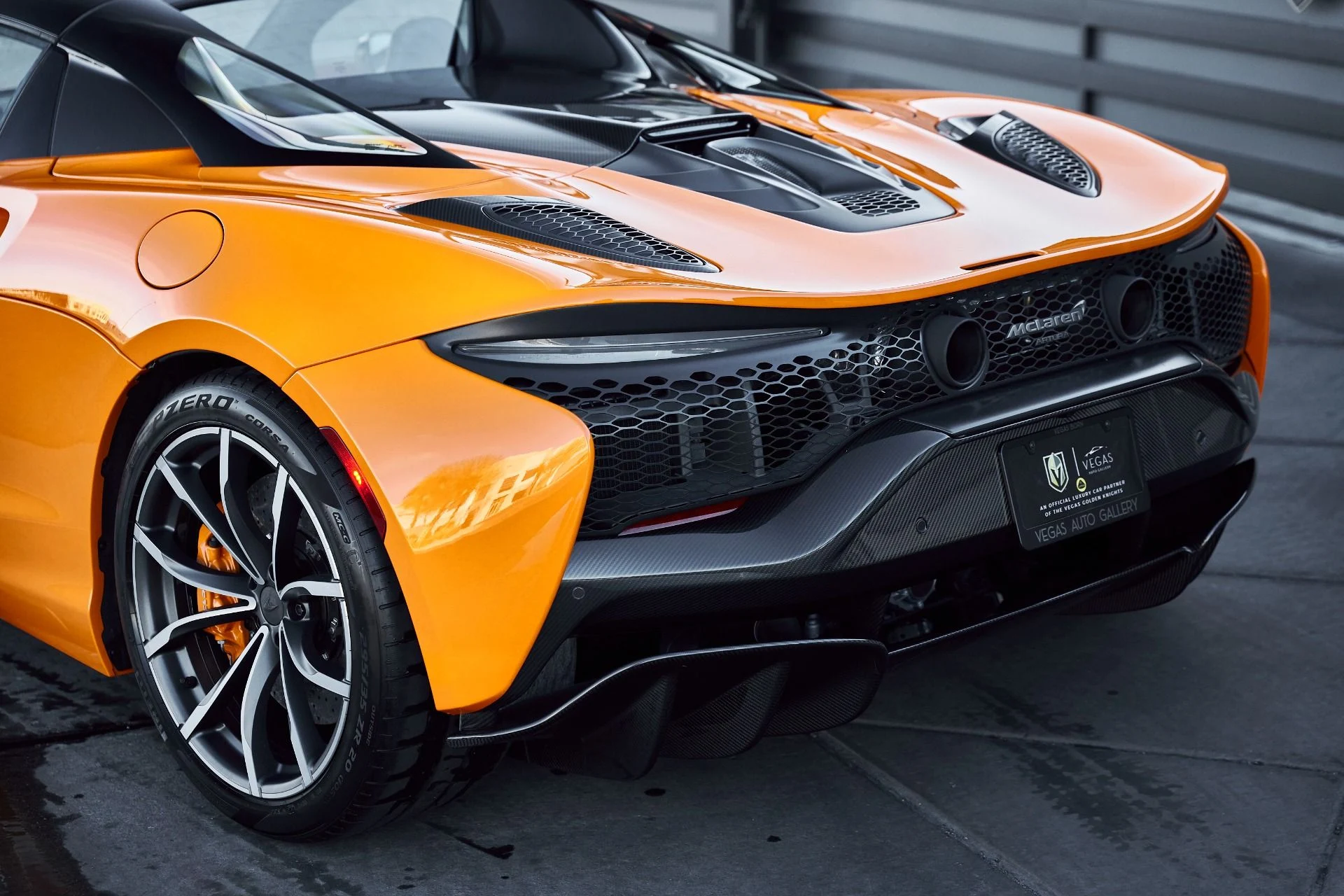 mph016_4221677551_Used_2025_Mc_Laren_Artura_Performance_1769481800_327db3b25e