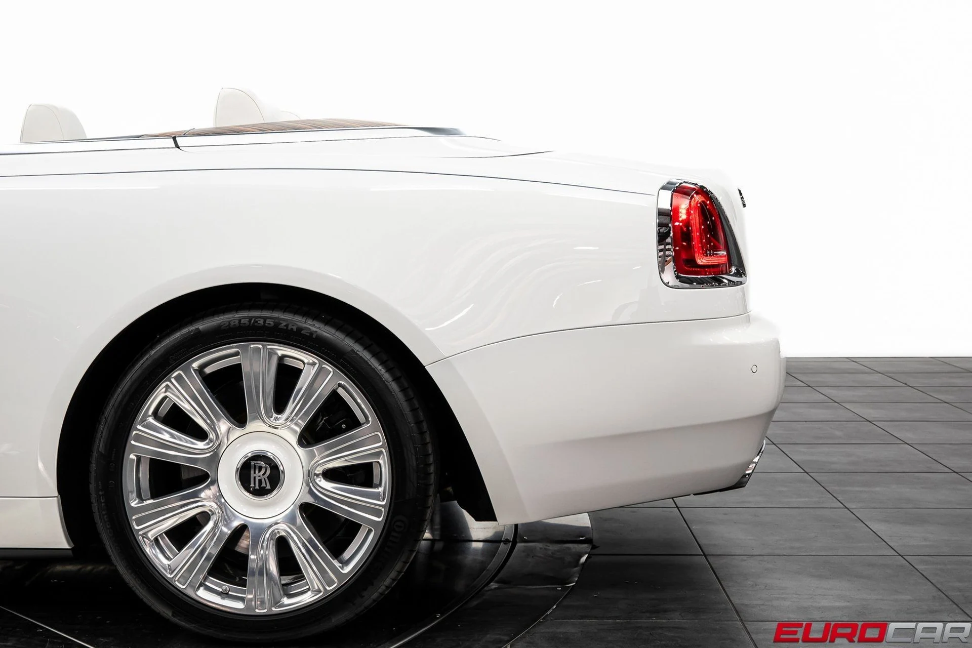 mph016_4223860055_image_17_006e94ee2f