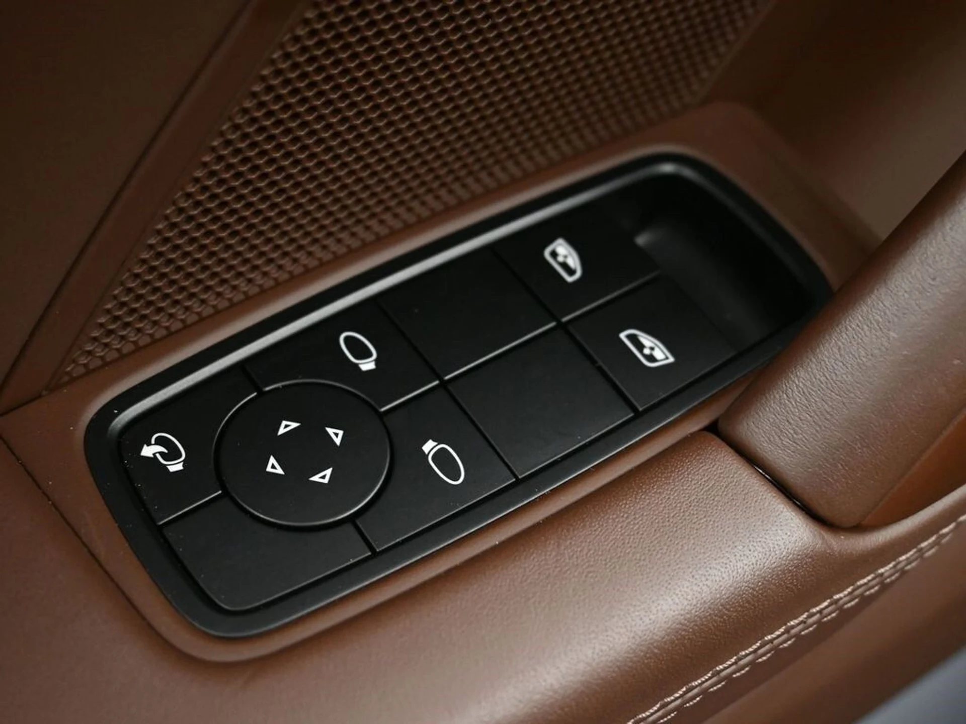 mph016_4230461661_a00dcf9dfe09ebbb411efad10e003685x_d276d46942