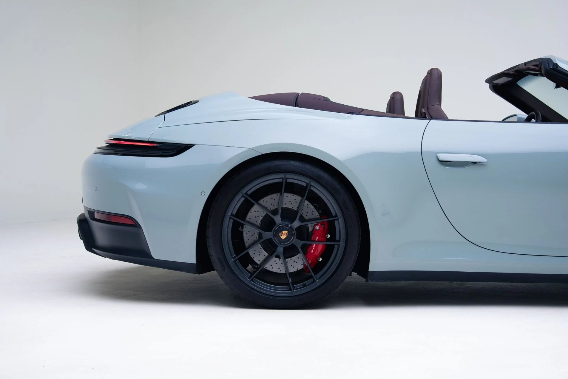 mph016_423506932_Used_2025_Porsche_911_Carrera_4_GTS_1768865201_2ac9b0394a