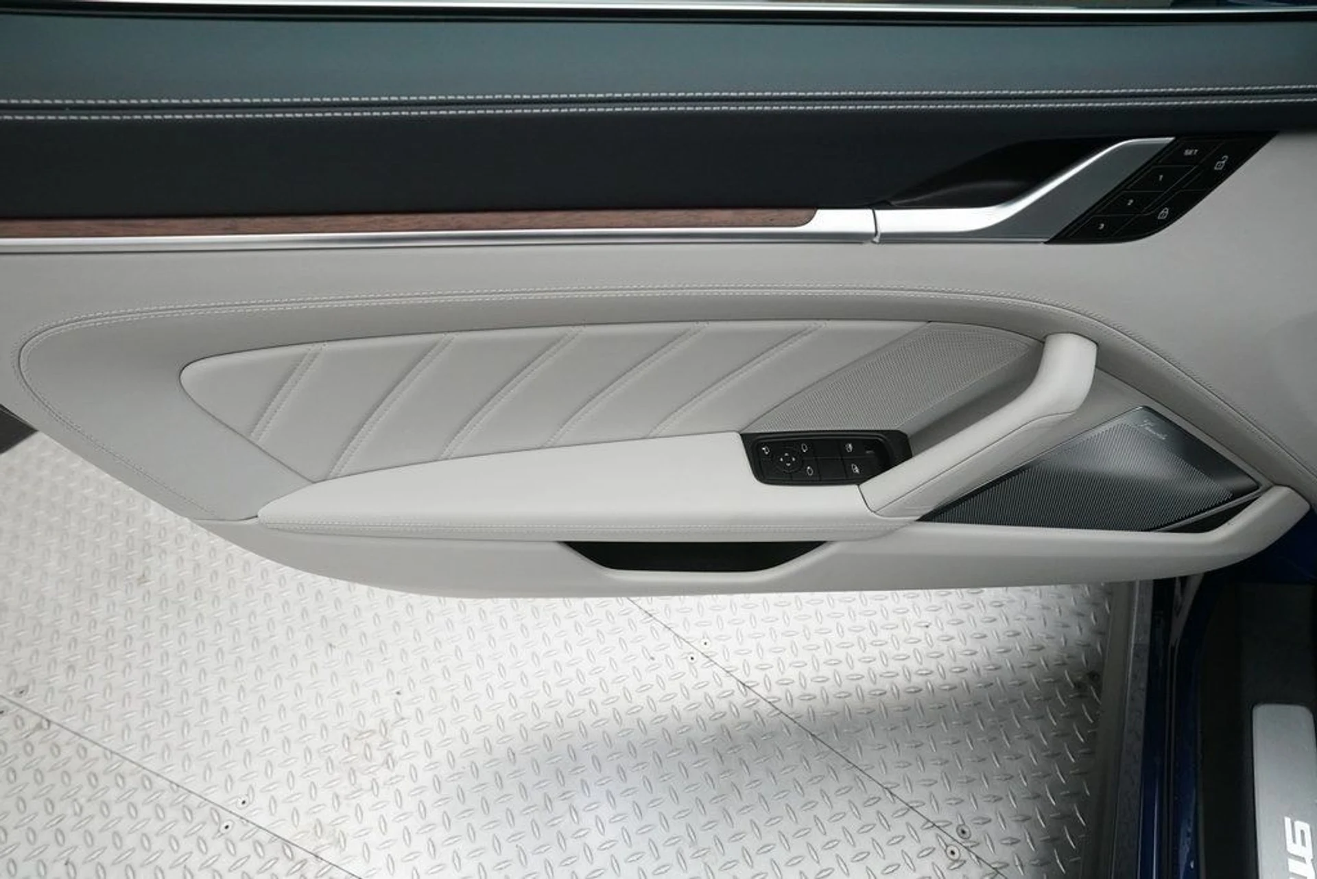 mph016_4238520541_33fa14074f3029bc24ba6740fefc0fbdx_befcc4d222