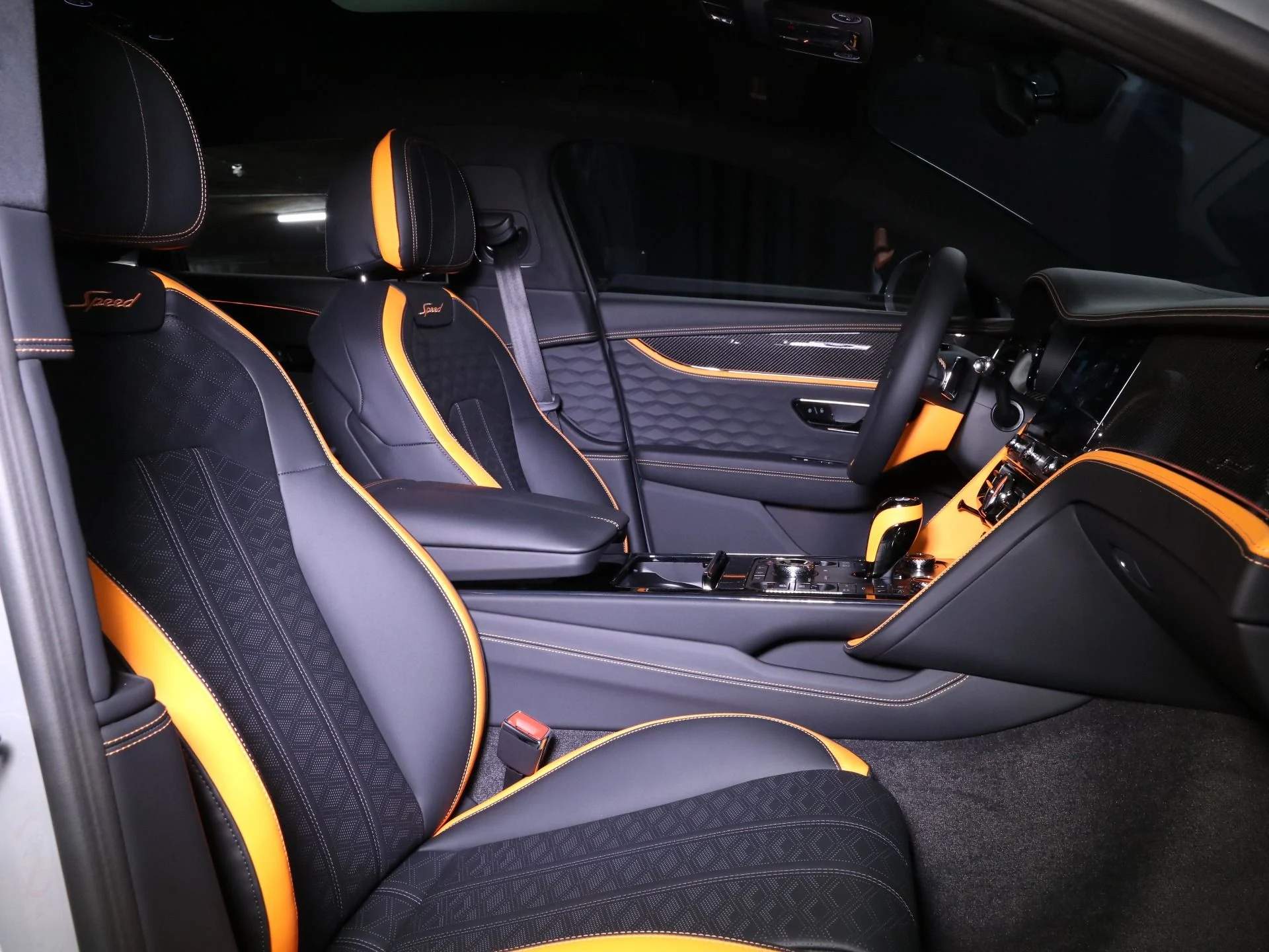 mph016_4238676349_New_2025_Bentley_Flying_Spur_Speed_1756397611_8a0743a2df