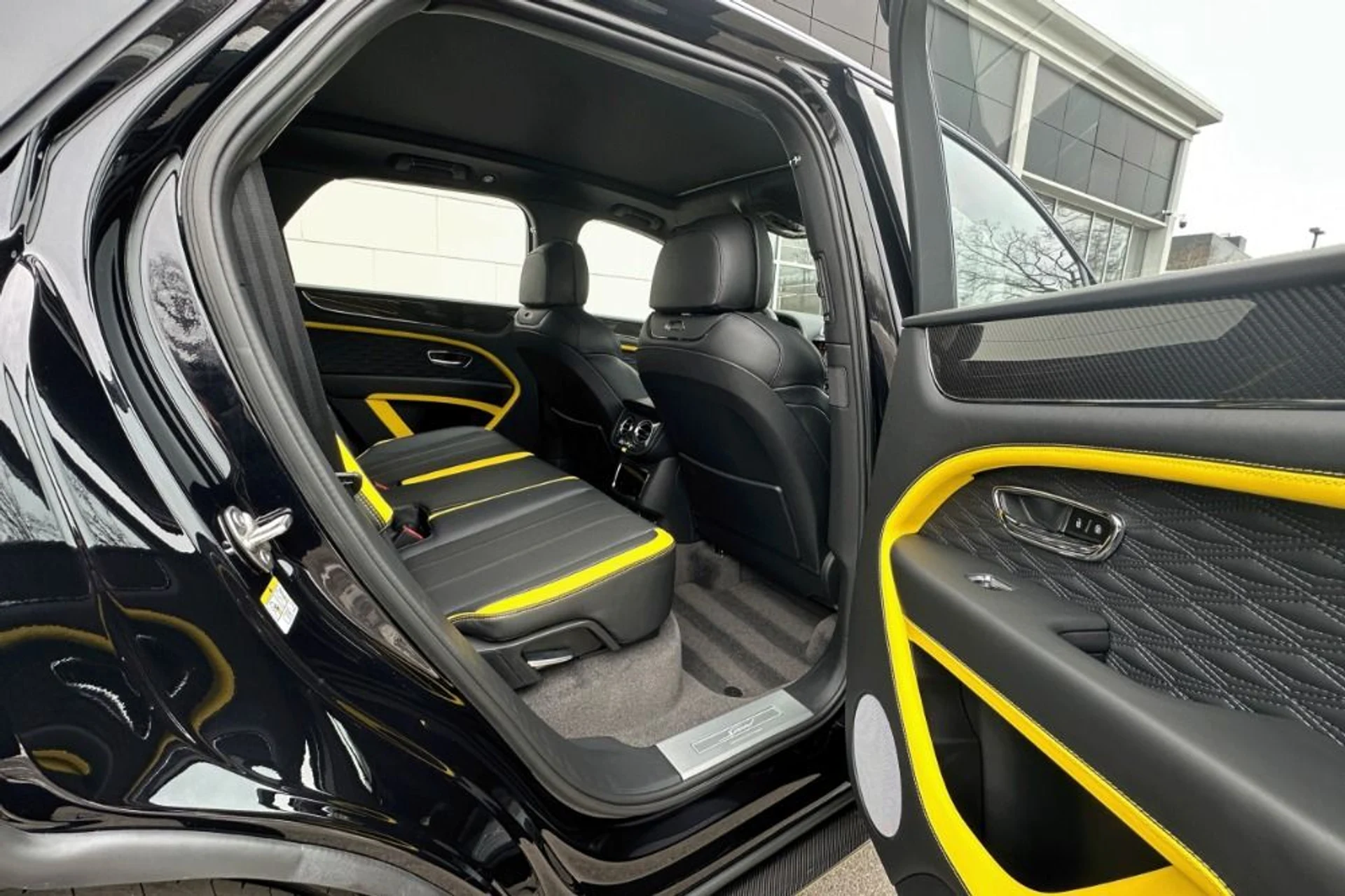 mph016_4241121017_New_2026_Bentley_Bentayga_Speed_1770287407_f71e344d25