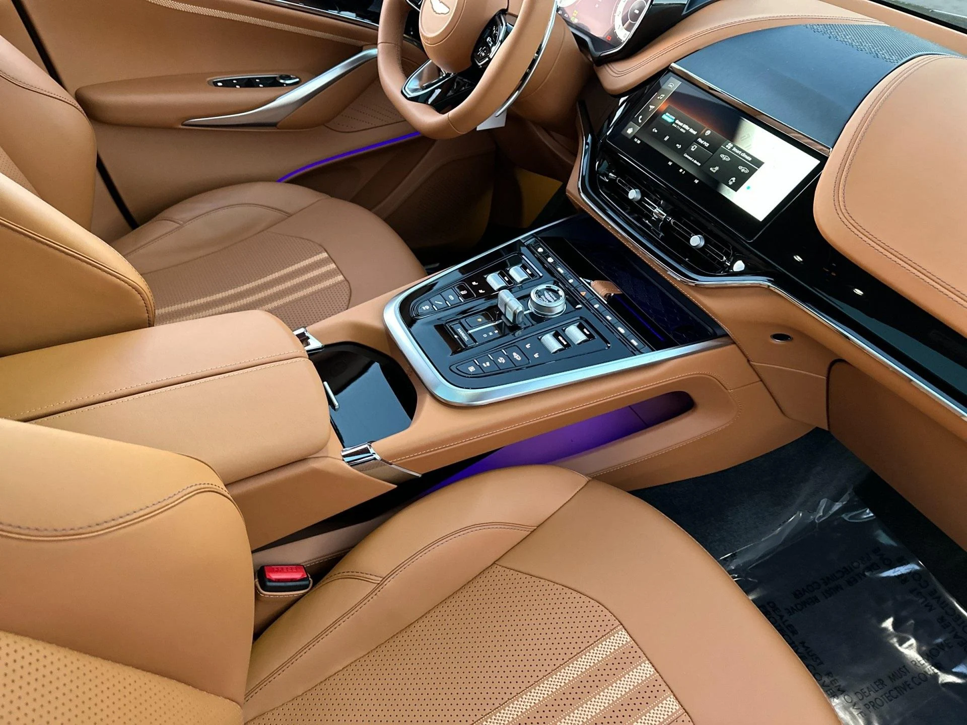 mph016_4243939814_New_2026_Aston_Martin_DBX_707_1764949833_9e7d6304ff