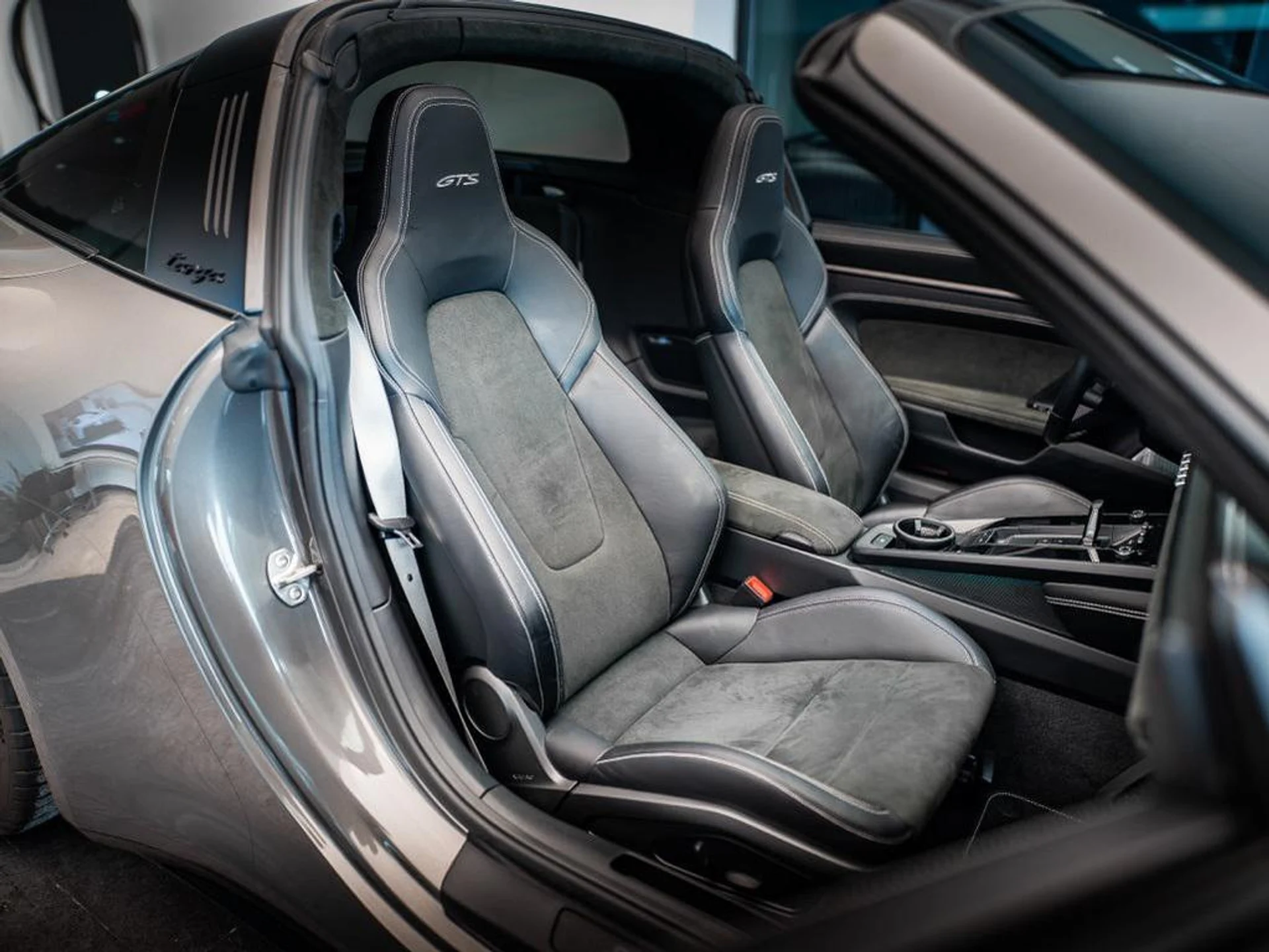 mph016_425601965_Siouqu_As_M_Xt_EB_1l0_Y_In_Y_Xl6gla_I_24fab65775