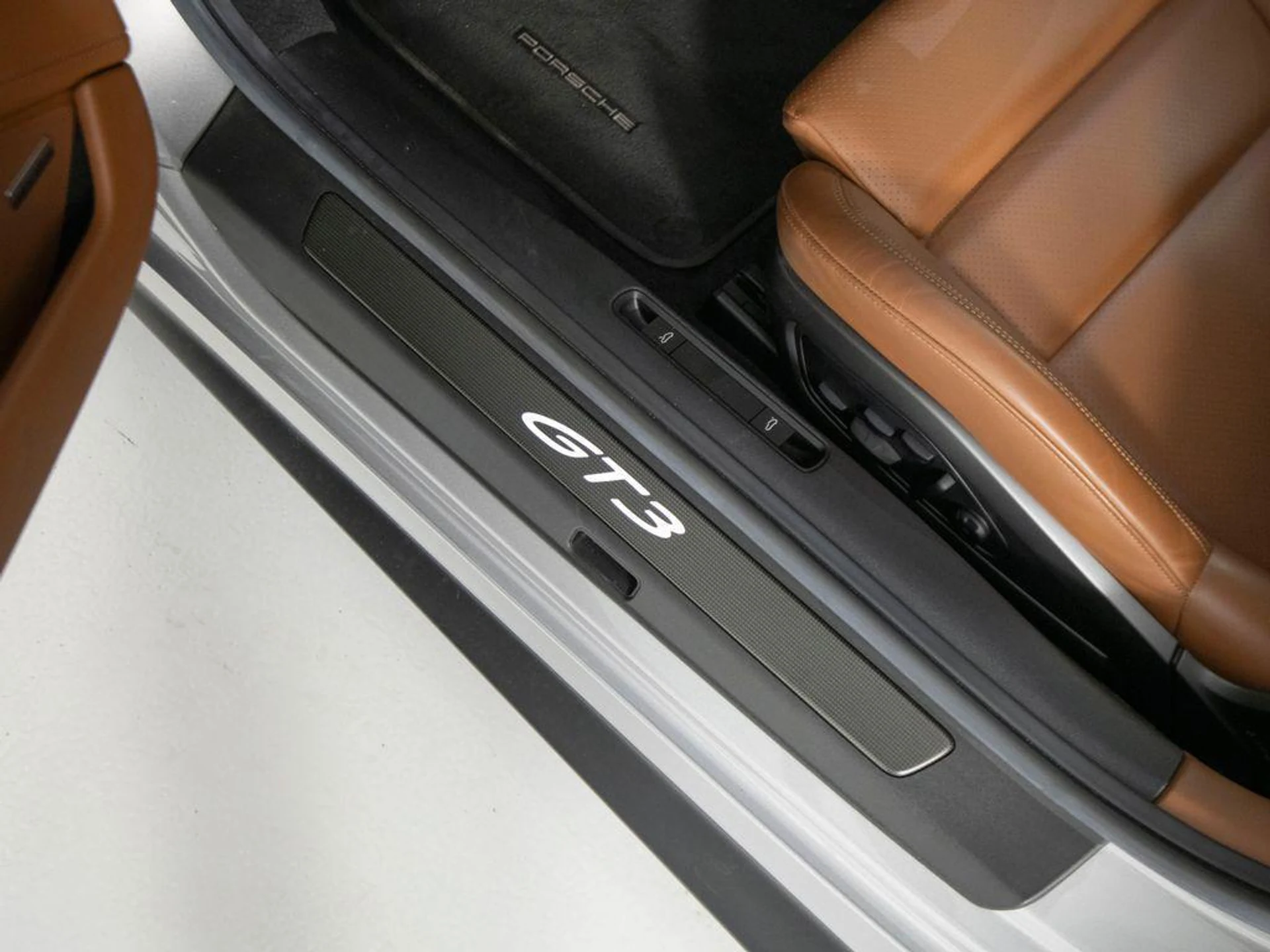 mph016_4257773668_p_YSR_Yon_W3_Y_l_WT_1qt_C_d4_Tkj_R7_Y_ce6397851f