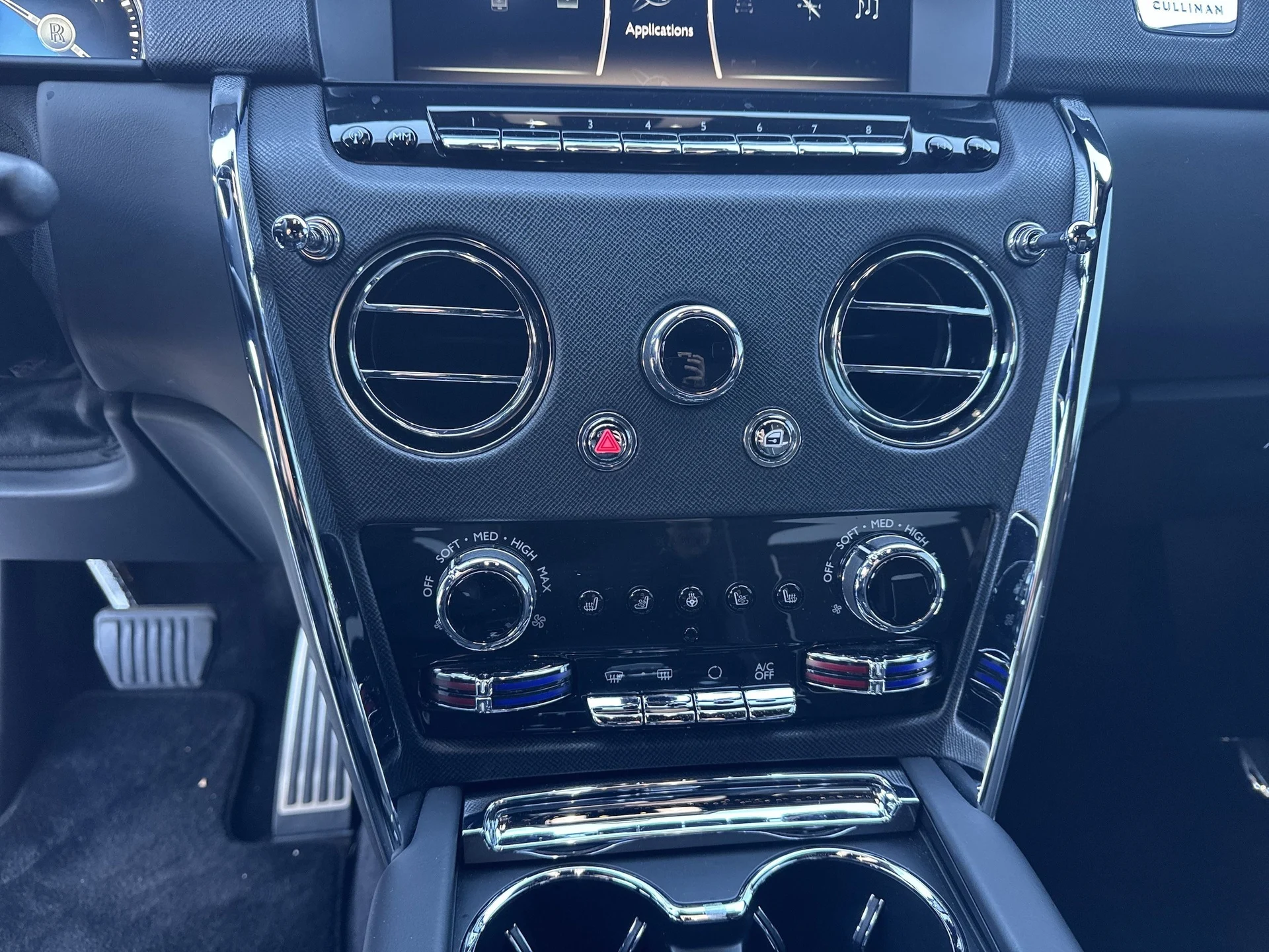 mph016_4266290721_aa43b072548a4fa35a7bc4d865bb1881x_b3e4b20307