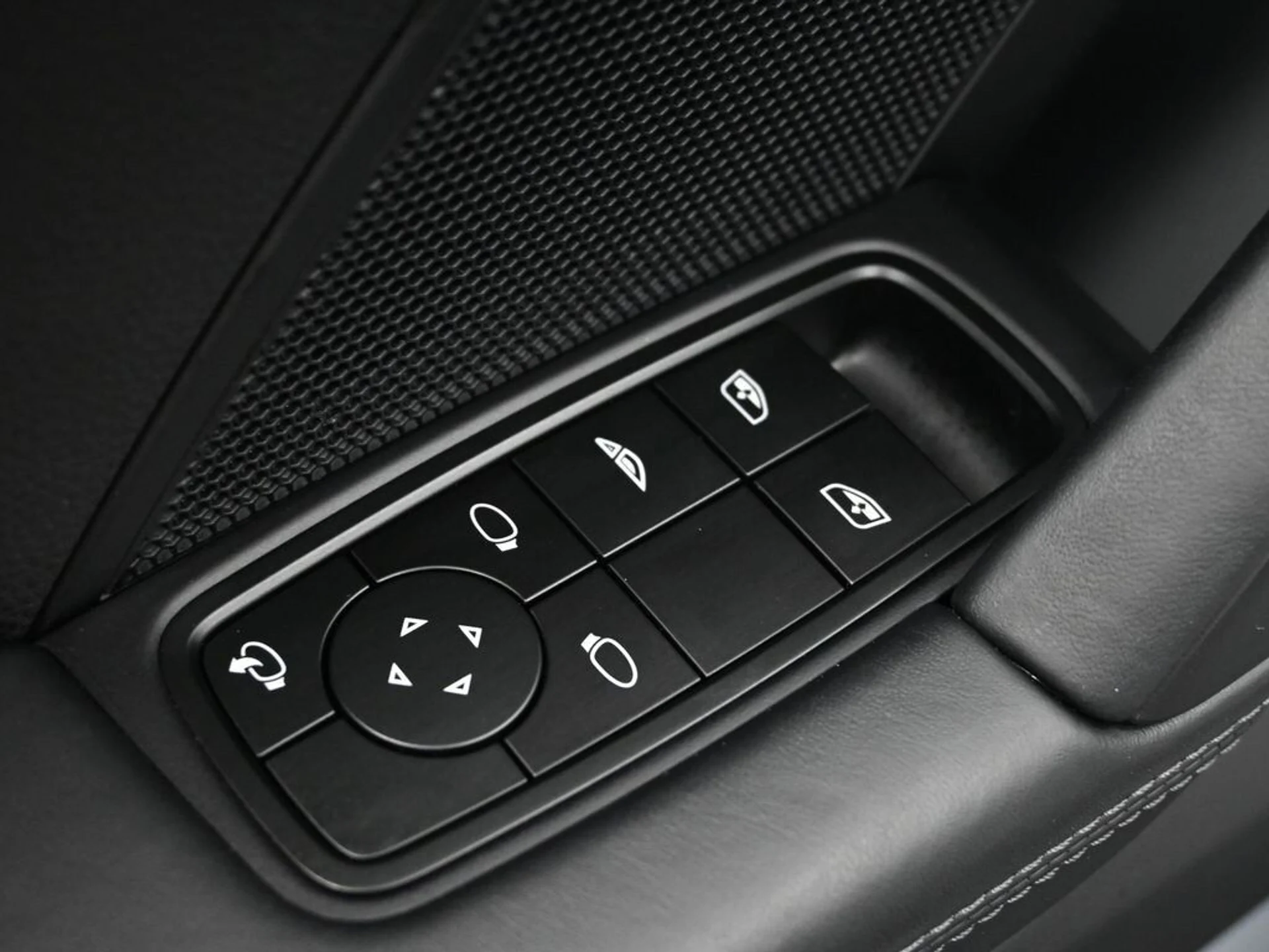 mph016_4272830659_605f335f3b65d8481ae30c4728c03e51x_a6f90f4416