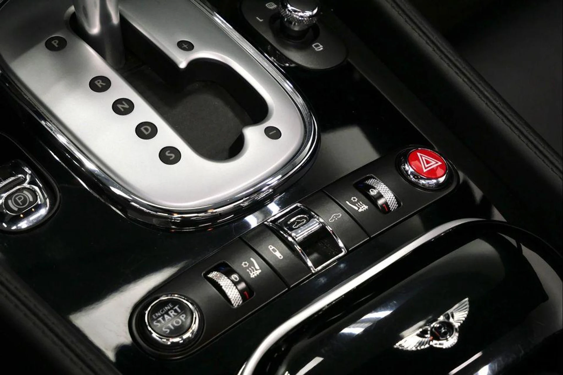 mph016_4275343007_Nn_0_Z8kv_Jwi_Lr_L_Hv8_Yj8_Lbye_Zy_Y_2321483c8d