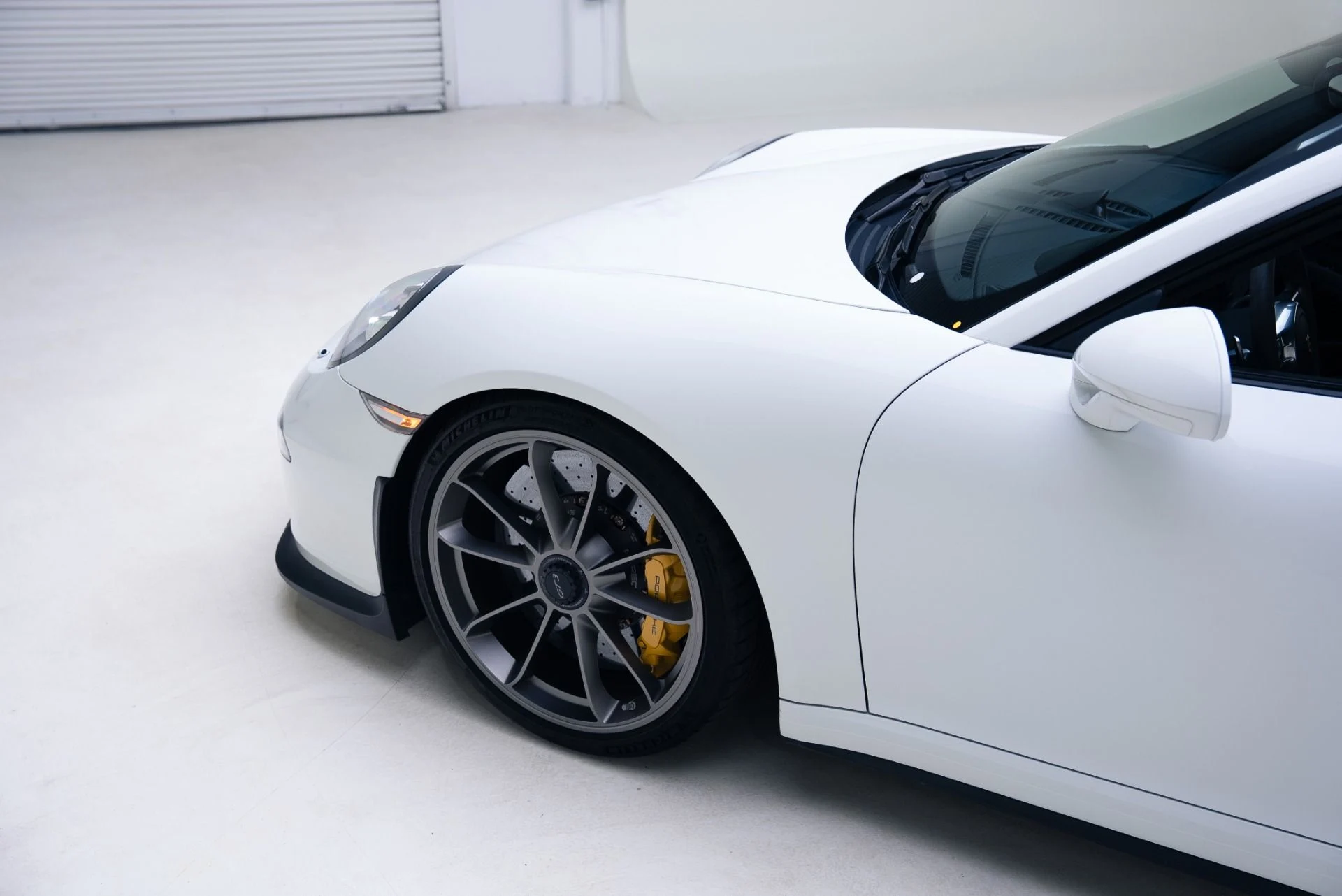 mph016_4279998234_Used_2014_Porsche_911_GT_3_1767824099_996f217ede