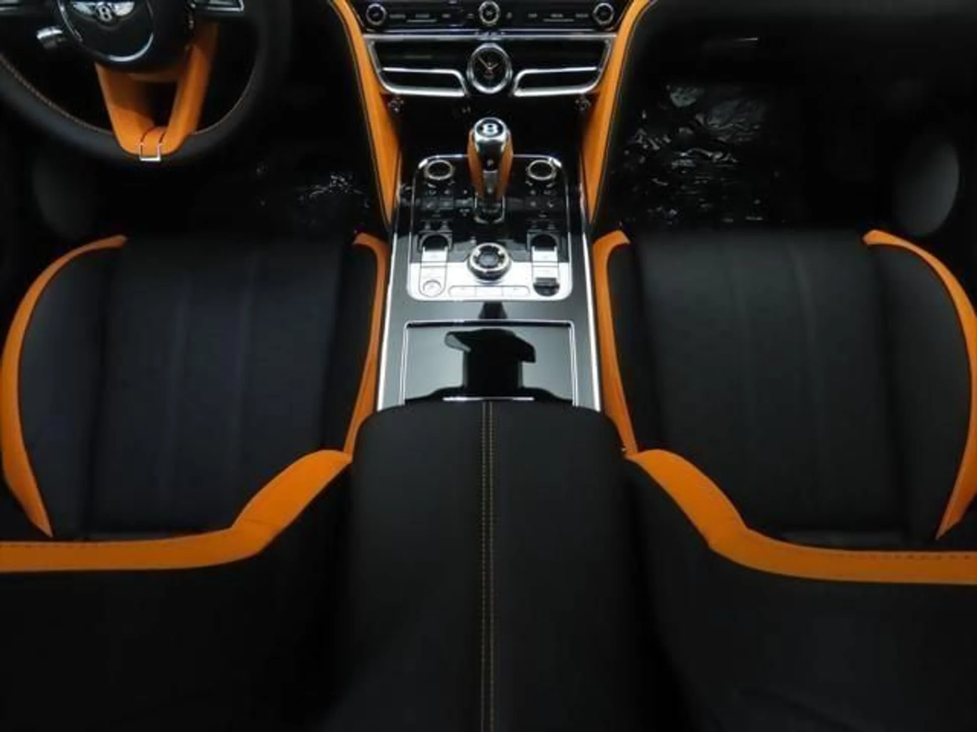 mph016_4288665607_used_2025_bentley_flying_spur_speedsedan_8119_23018472_17_640_c9f42e51c5