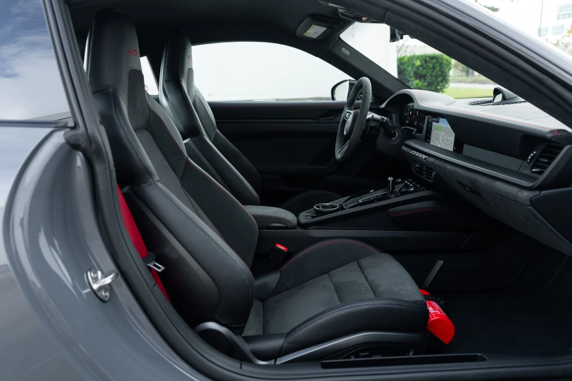 mph016_4292679596_Used_2025_Porsche_911_Carrera_4_GTS_1766512574_bf12e28bcd