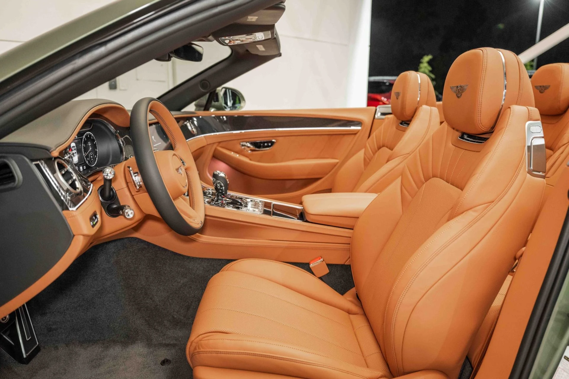 mph016_445408013_Used_2024_Bentley_Continental_GTC_Edition_8_1725205146_ec9b85b87b
