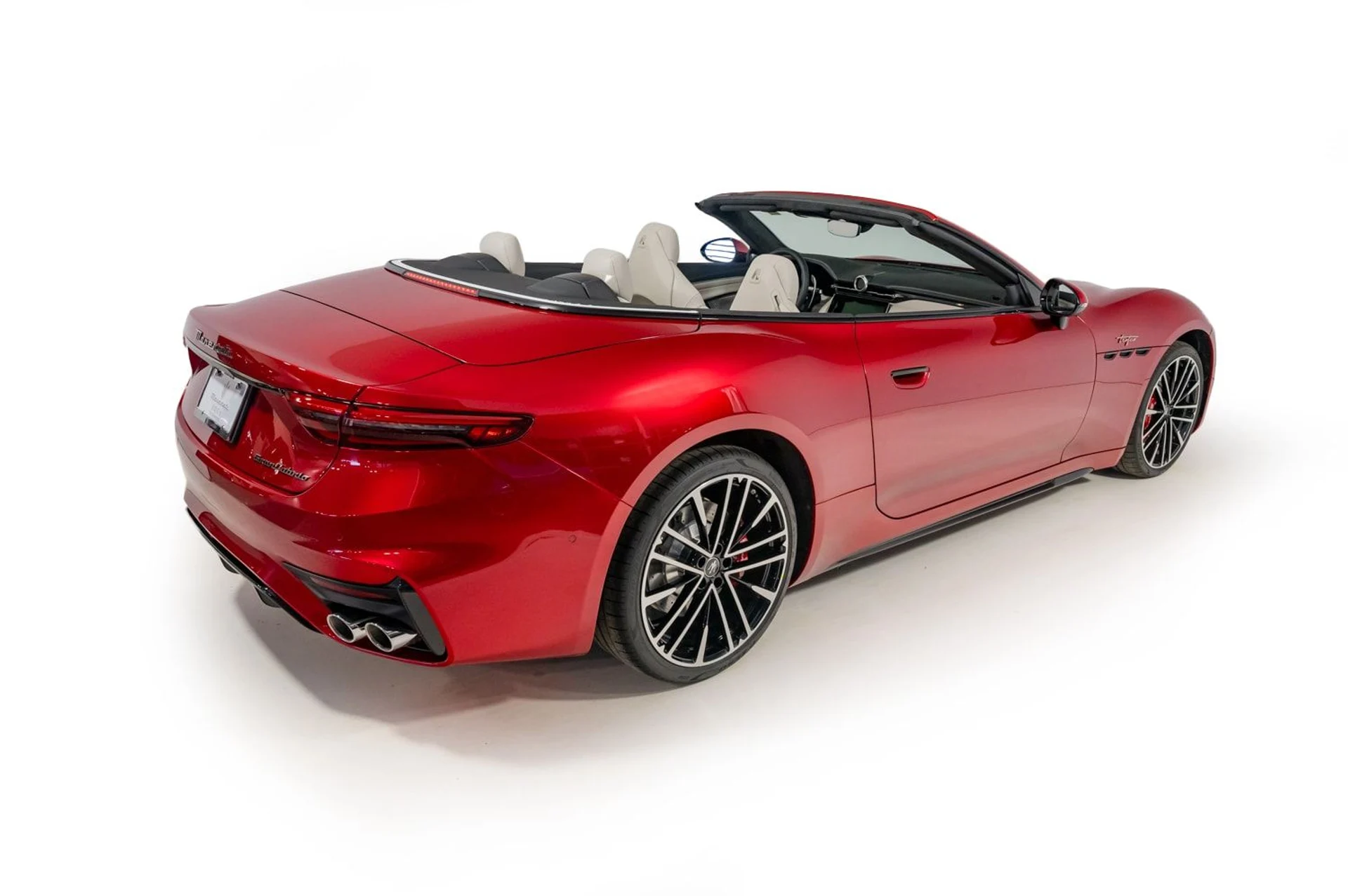 mph016_448368963_da65f2b386564ad2b40a0d783d3d7573_2c3246b75f