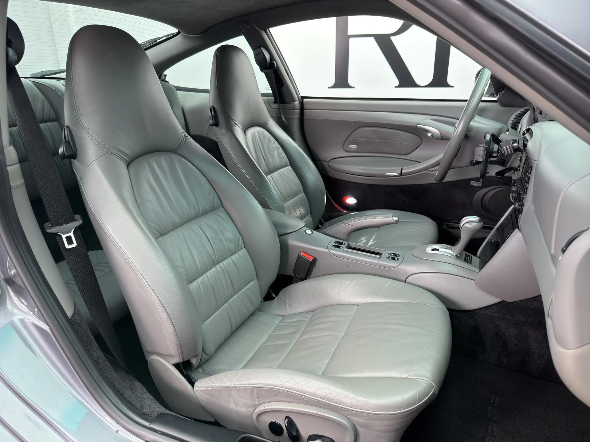 mph016_459258241_CB_3699_interior_004_d4a219e20c