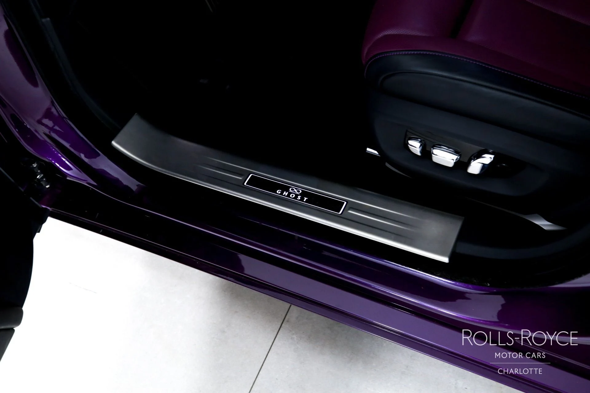 mph016_461251837_Used_2022_Rolls_Royce_Black_Badge_Ghost_1772490971_90066516fb