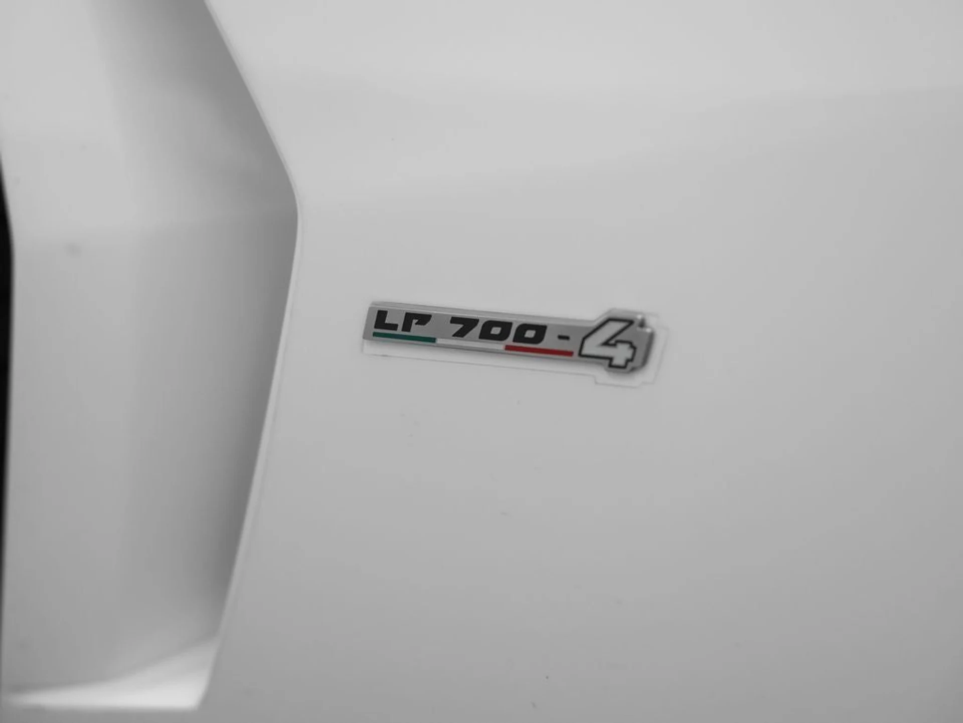 mph016_463122893_17_b095632504