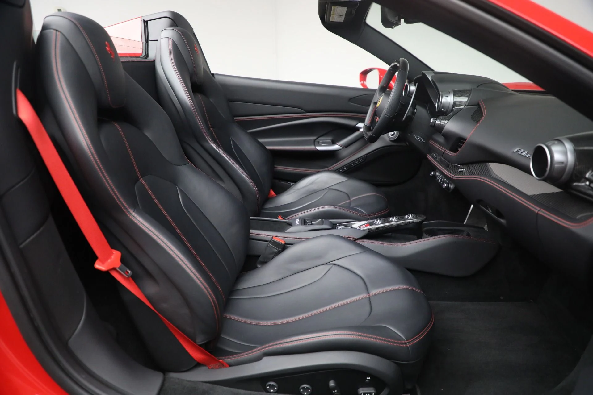 mph016_466296419_Used_2022_Ferrari_F8_Spider_1762208749_7993fb7f9f