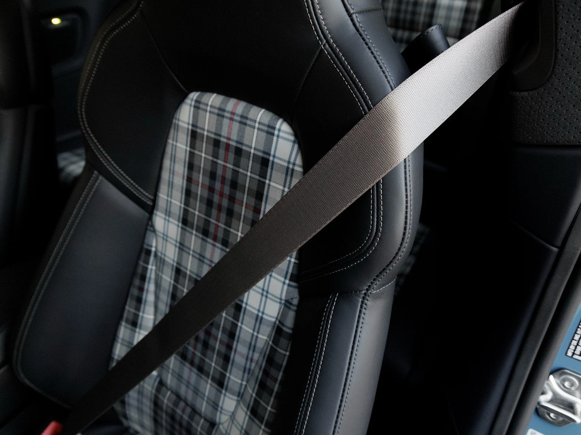 mph016_469025789_17_89a8cddb03