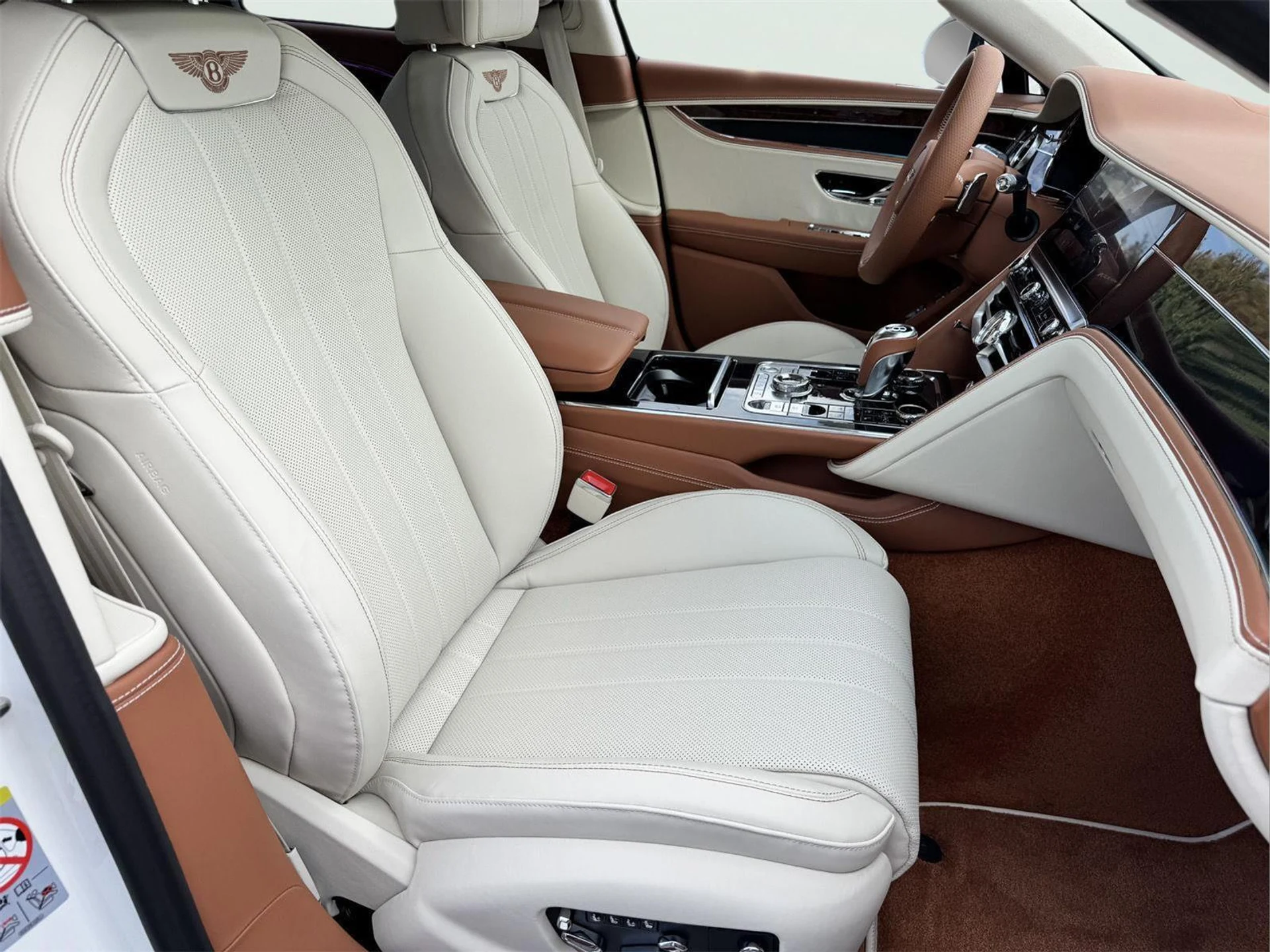 mph016_470269447_aa268789c68200b46d13d7ad8a49a714_45a00f3c9f