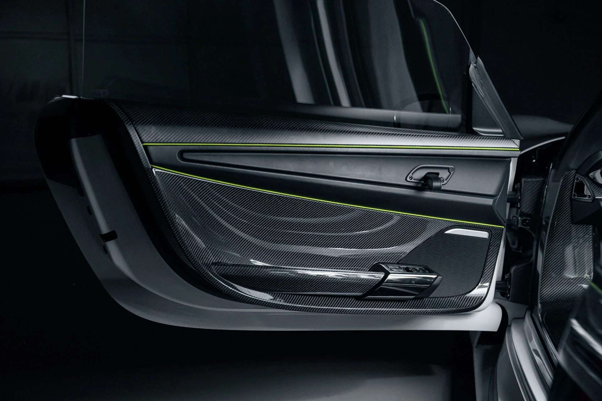 mph016_481364370_12440_p17_l_90f7c83f61