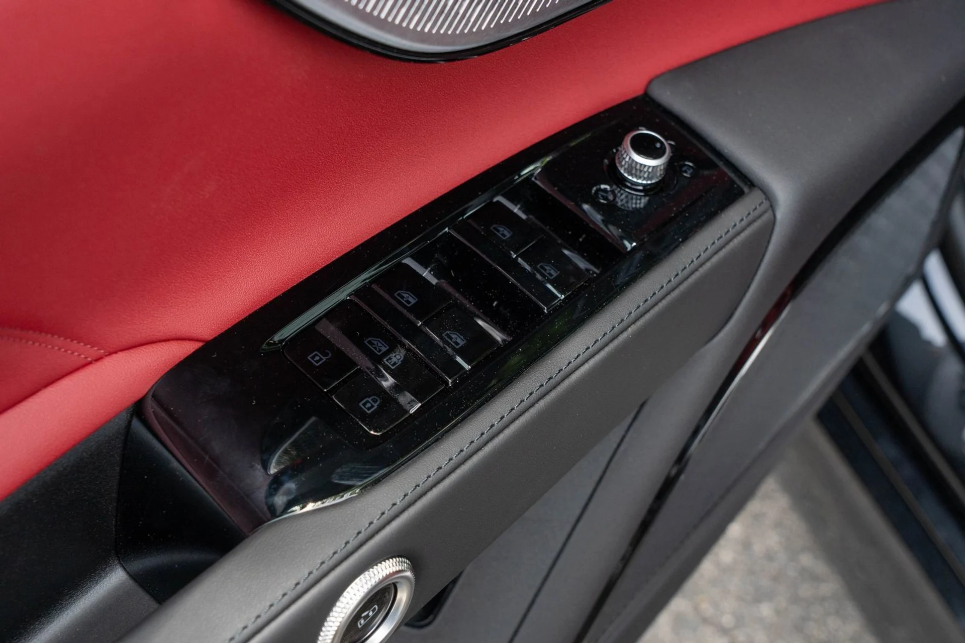 mph016_492203598_4338104d0bfb4e14850d599fed01c77b_cb7c15bfa8