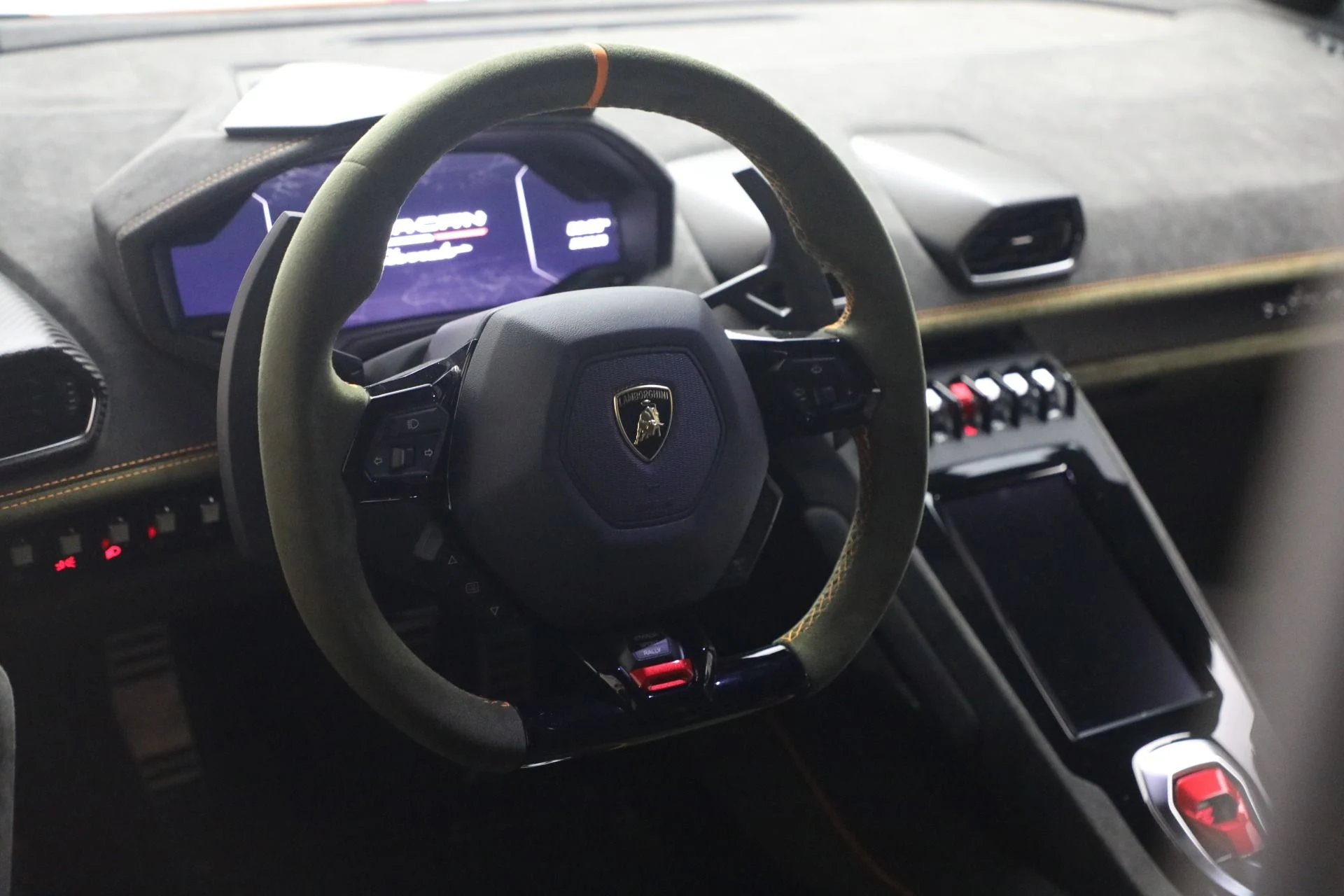 mph016_493523942_Used_2024_Lamborghini_Huracan_Sterrato_1772051160_3c88e5b538