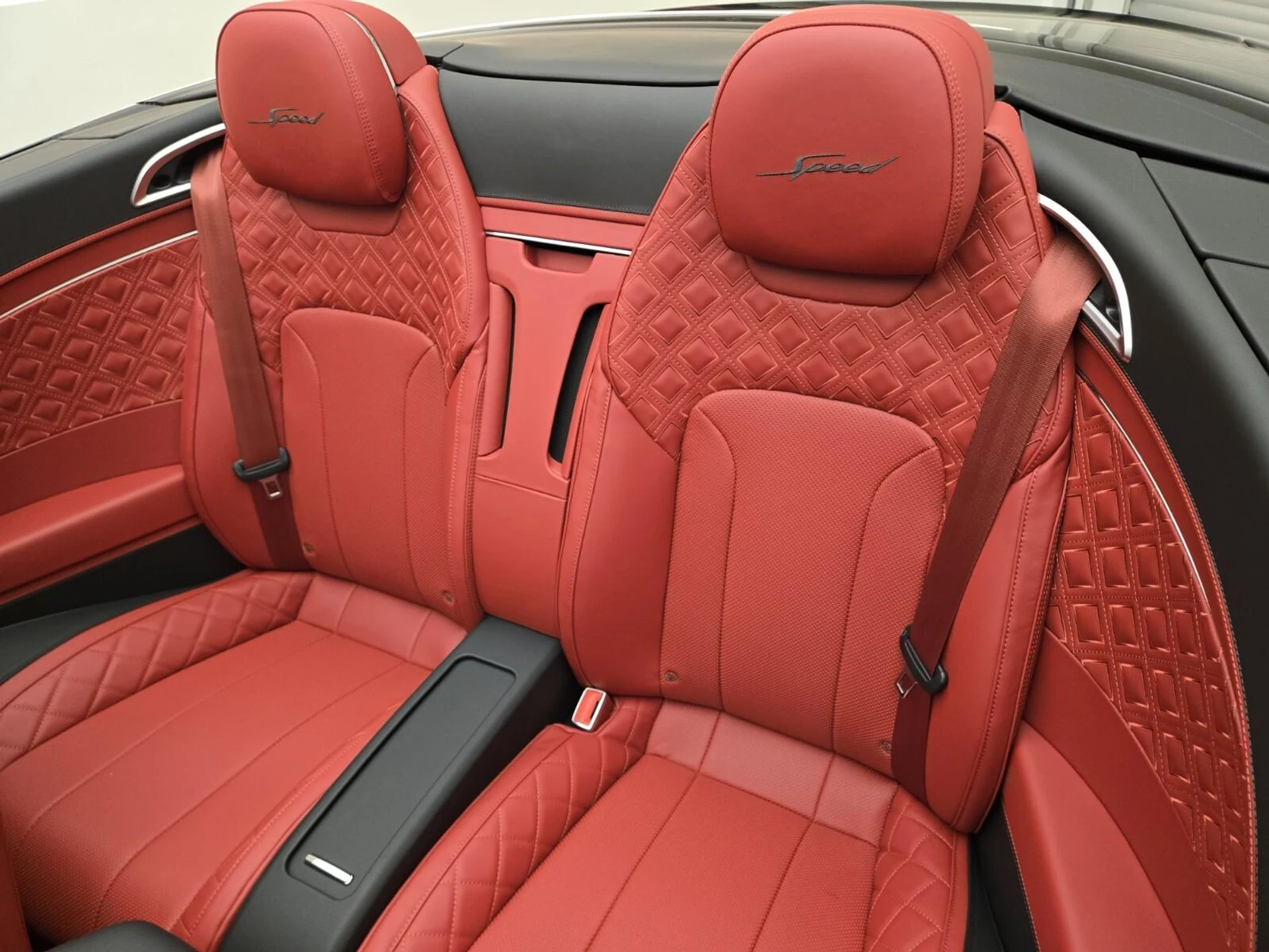 mph016_496832151_Used_2024_Bentley_Continental_GT_Speed_1777356124_f20ddf0e5a