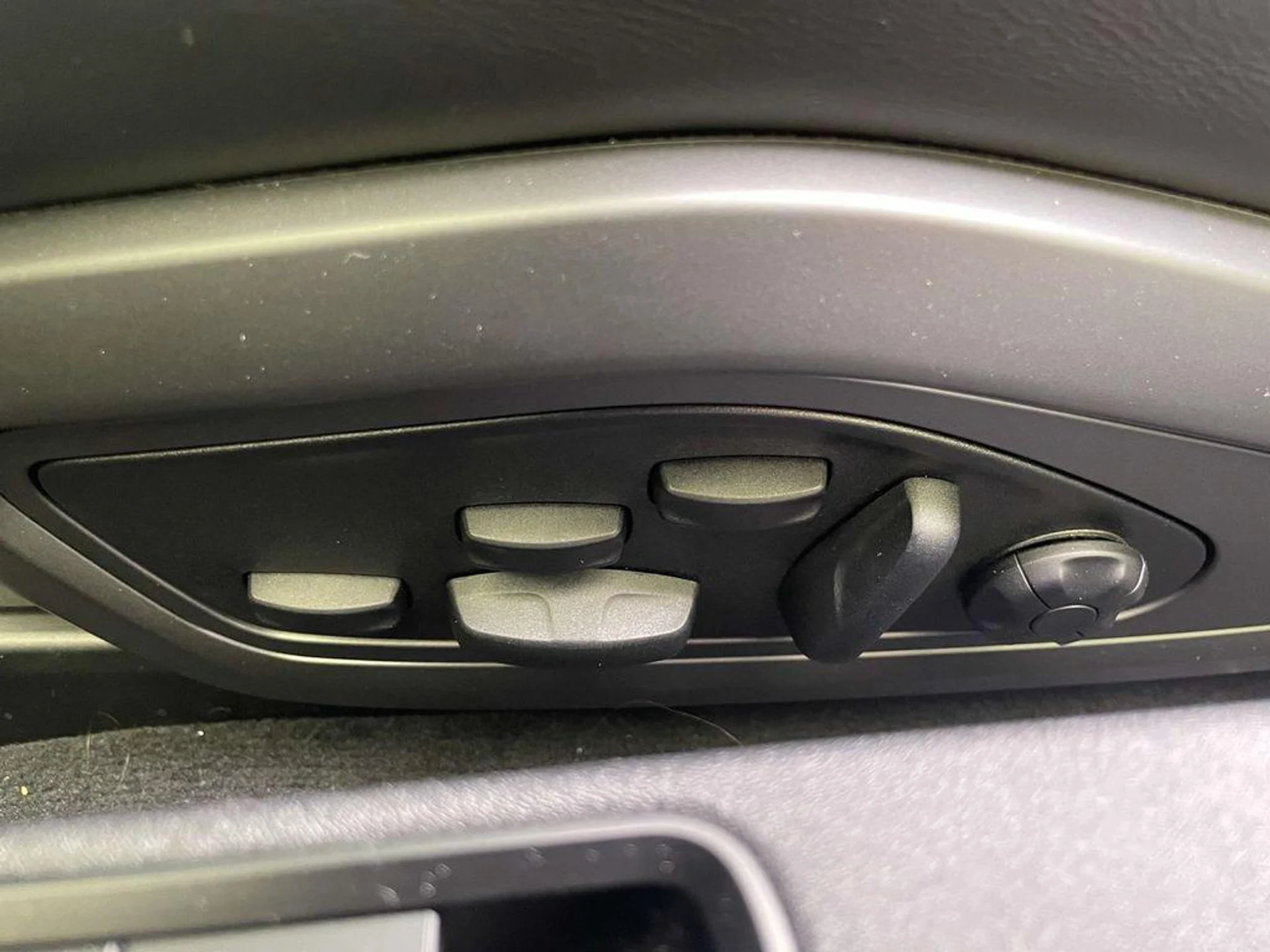 mph016_49994299_2yfcg9q4tus_Pn_g24vmt1h_D0k_Ug_6c07c53704