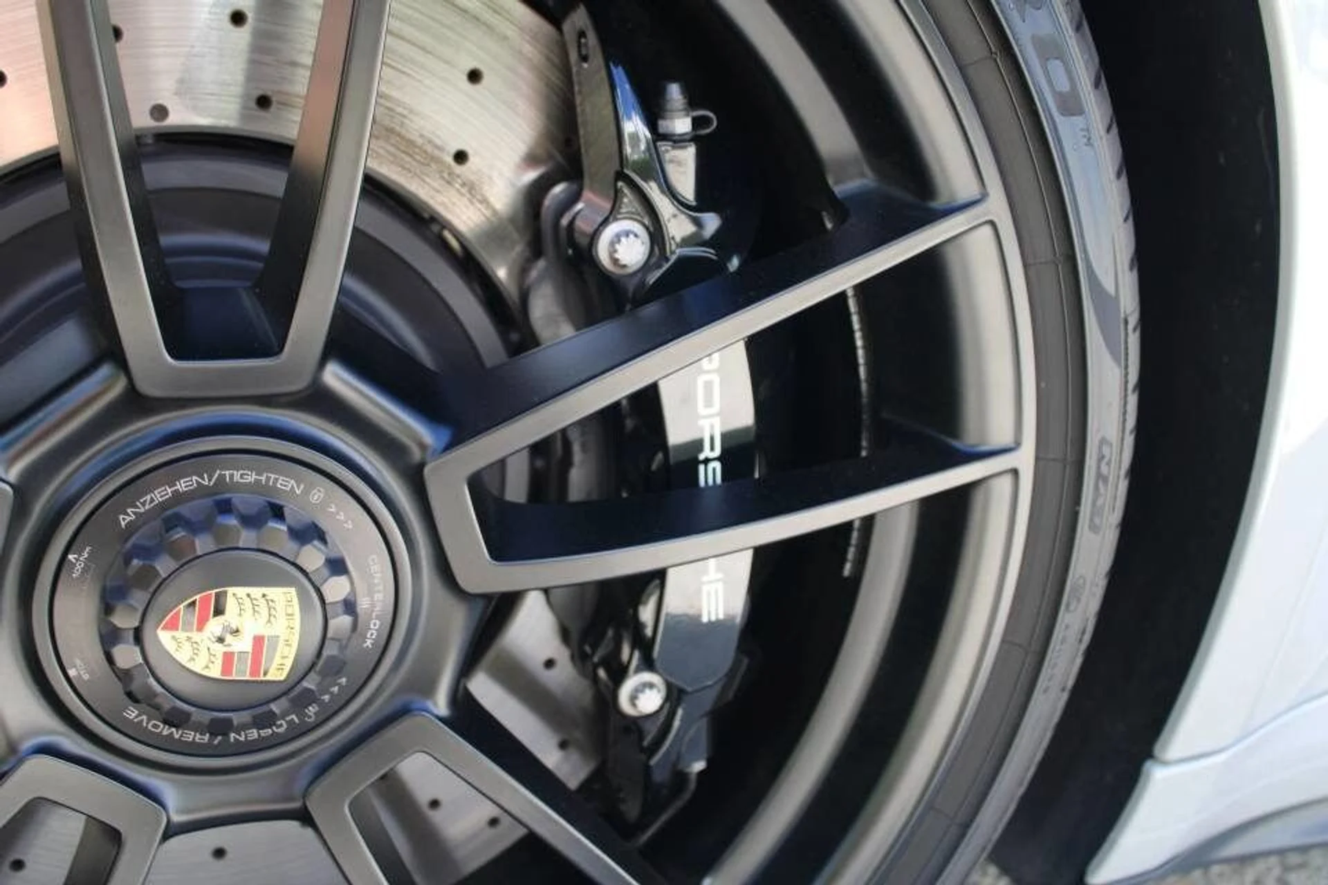 mph016_502668960_6db49573eb771f1098f50e7a9f818935x_737235ae7a