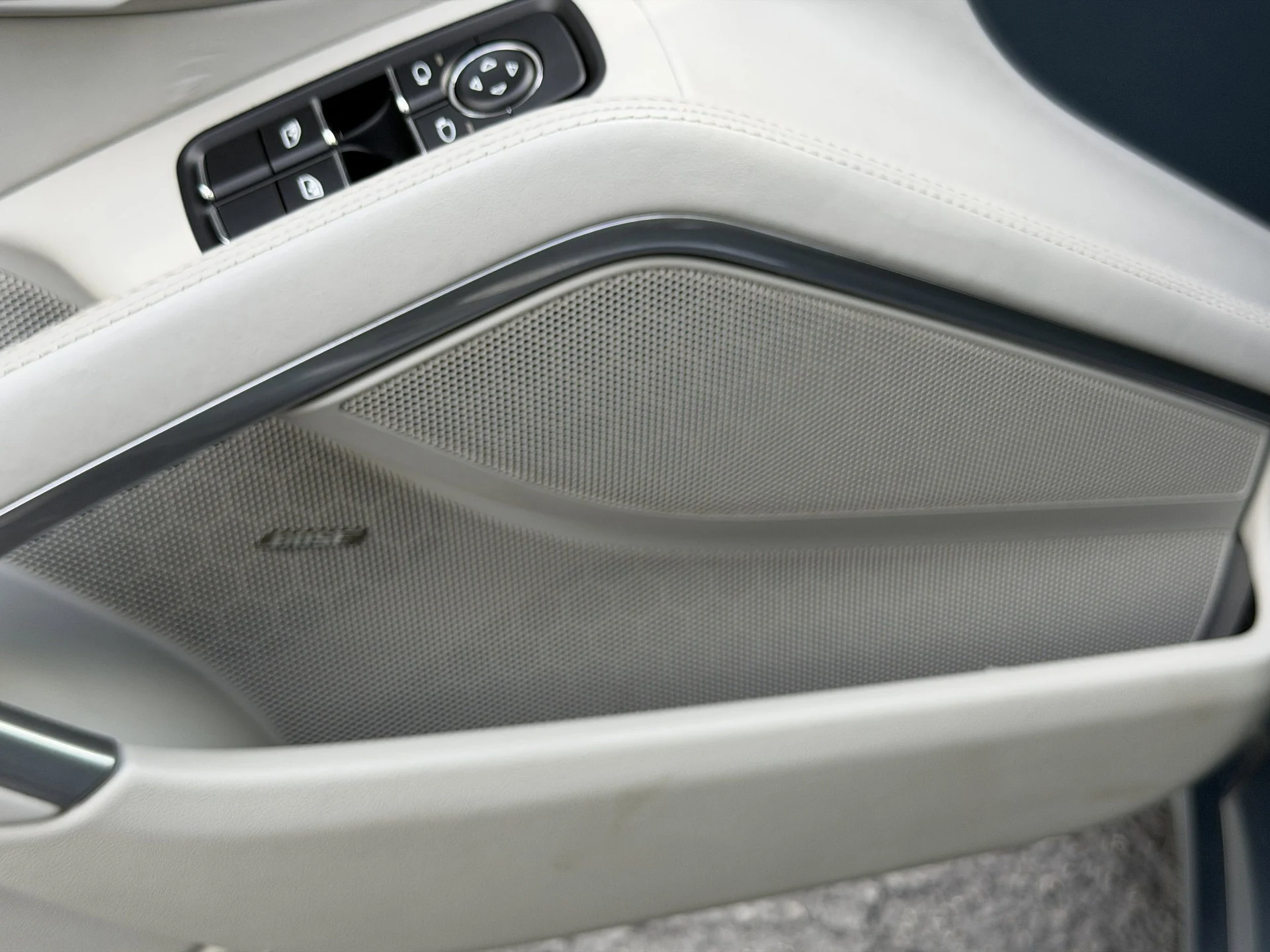 mph016_504626591_36d7d414d31a22f50c004331311d20e9x_8f818b6317