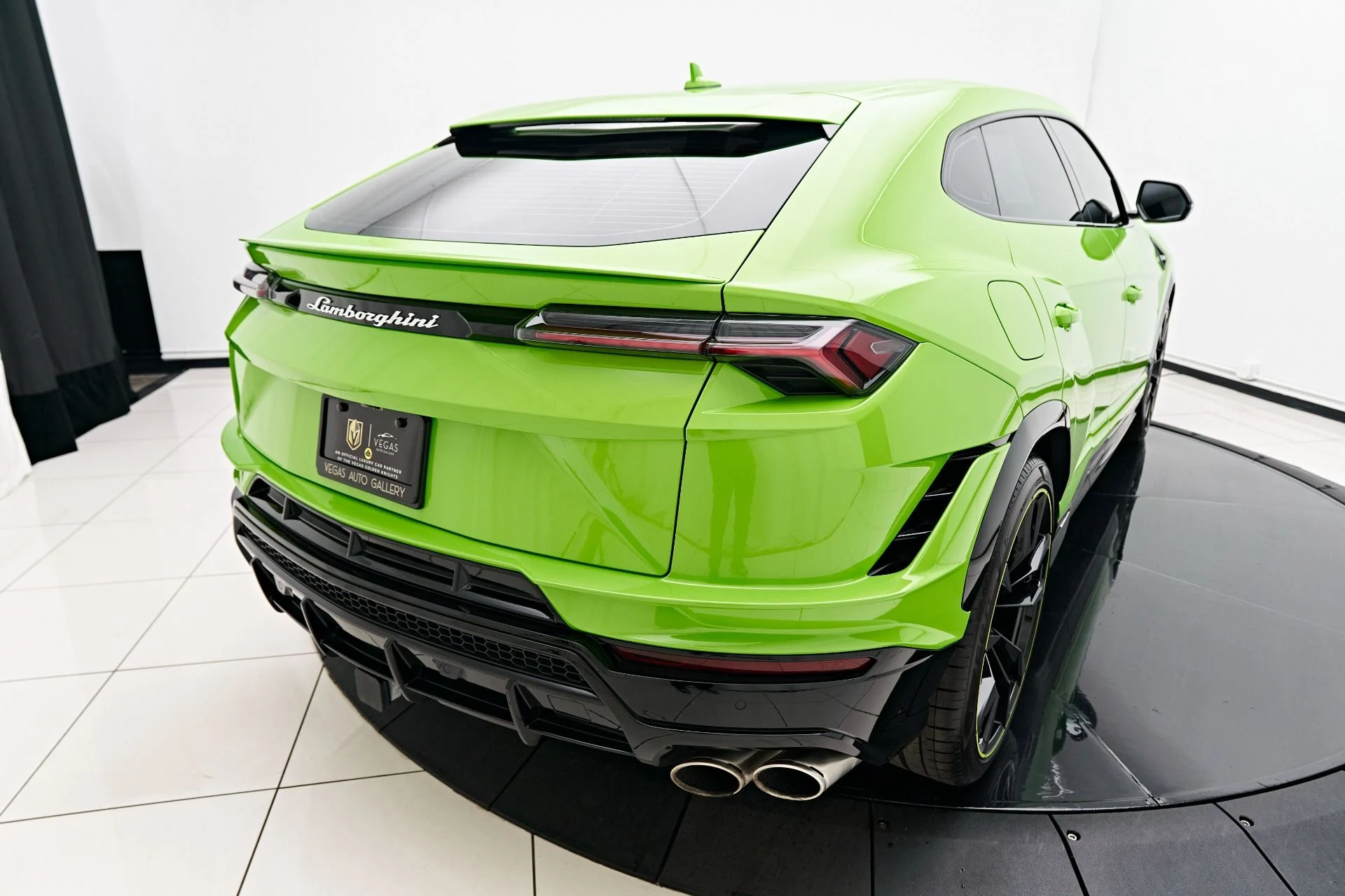 mph016_508175206_Used_2023_Lamborghini_Urus_S_1692657144_7322f37435