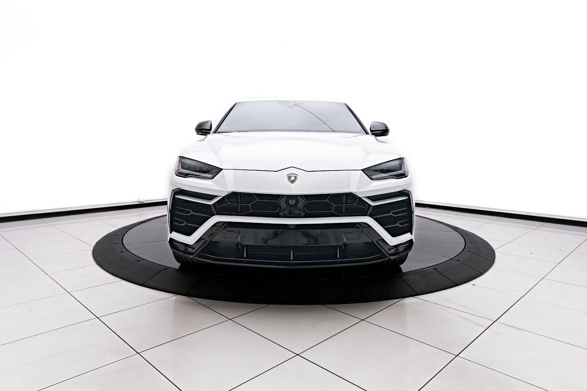 mph016_510384155_Used_2022_Lamborghini_Urus_Base_1758404788_4f5b32e17d