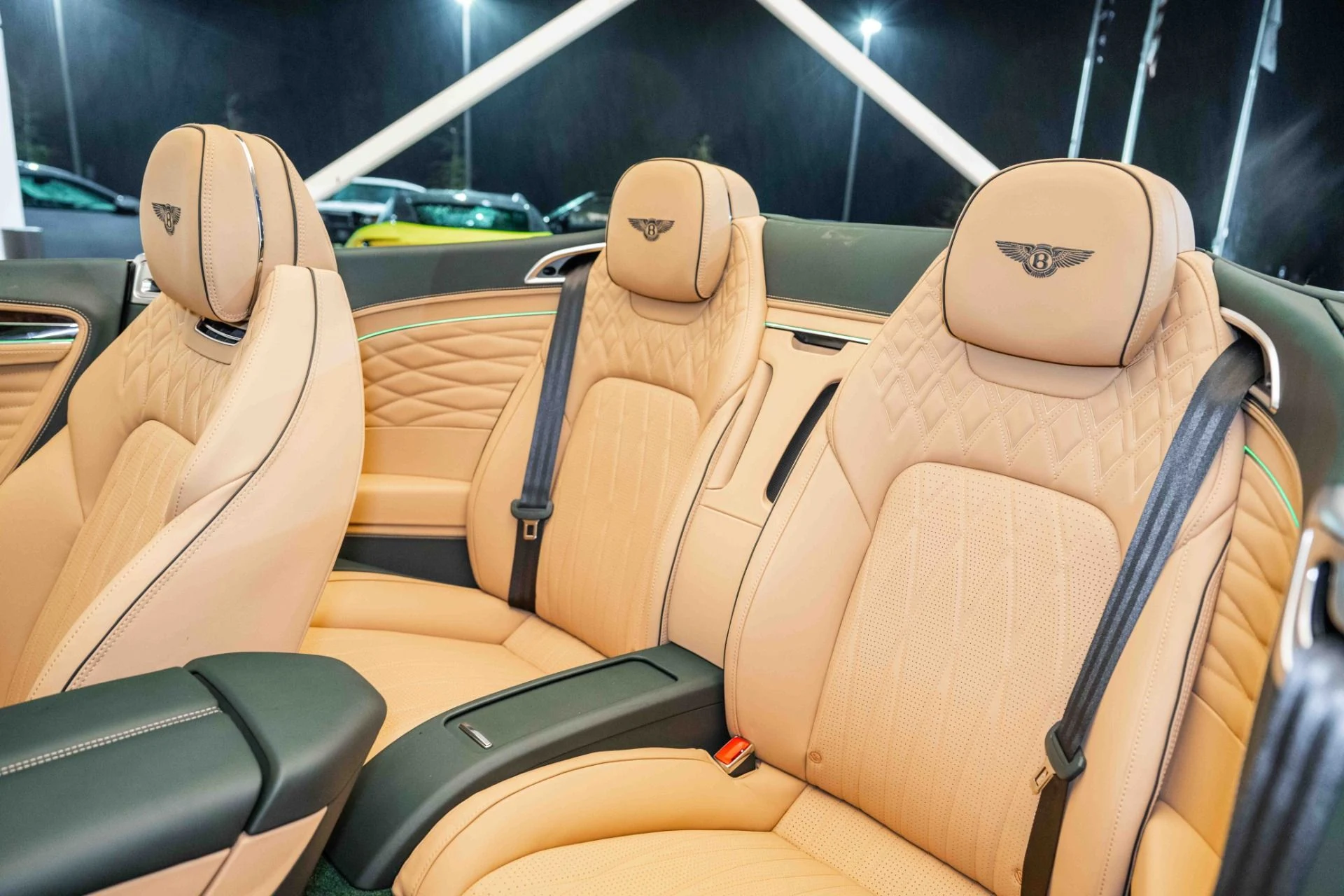 mph016_512123629_Used_2024_Bentley_CONTINENTAL_GTC_Azure_V8_1705167153_e65f9b2ba4