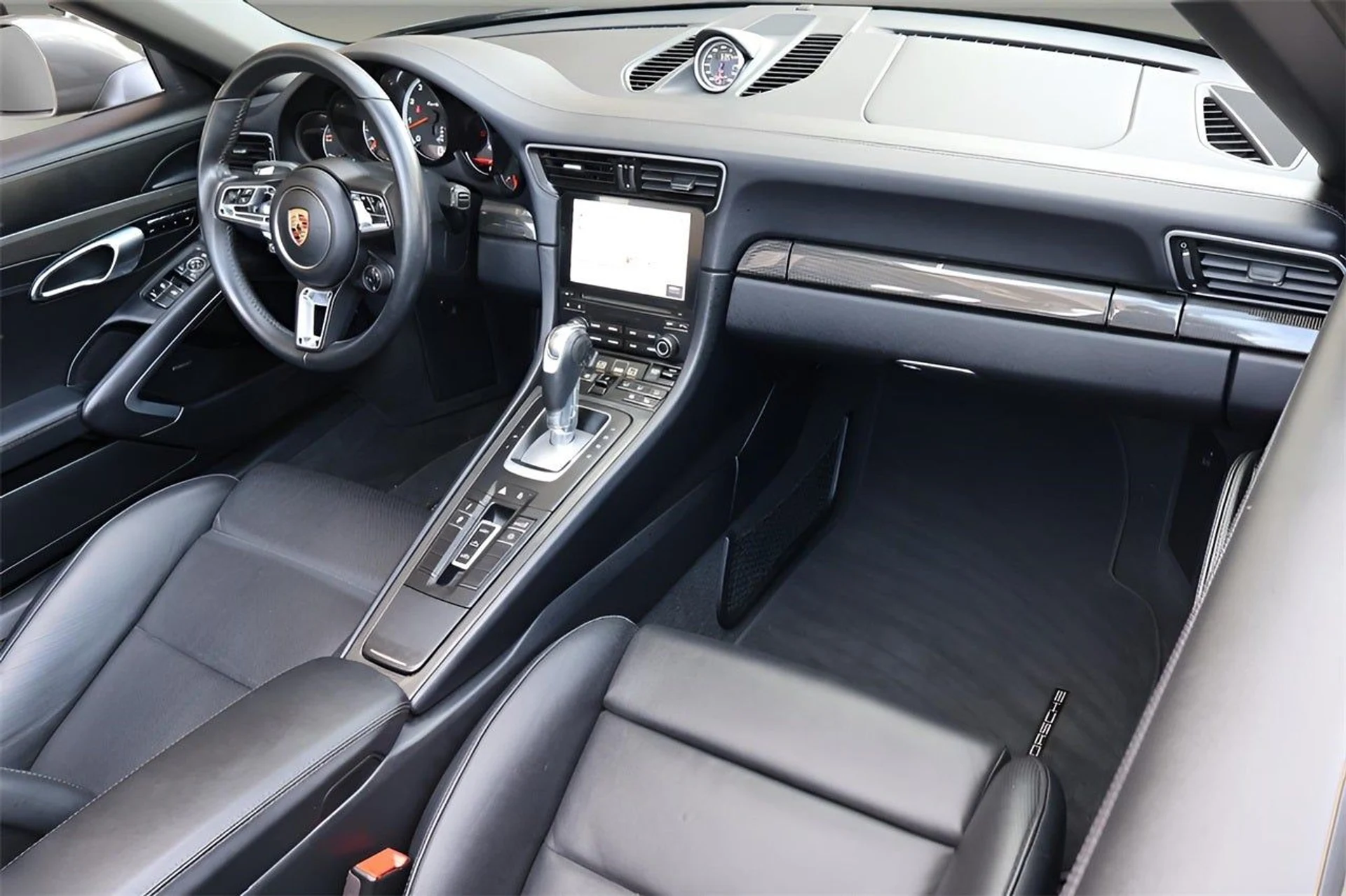 mph016_514615561_17_87d65c36d9