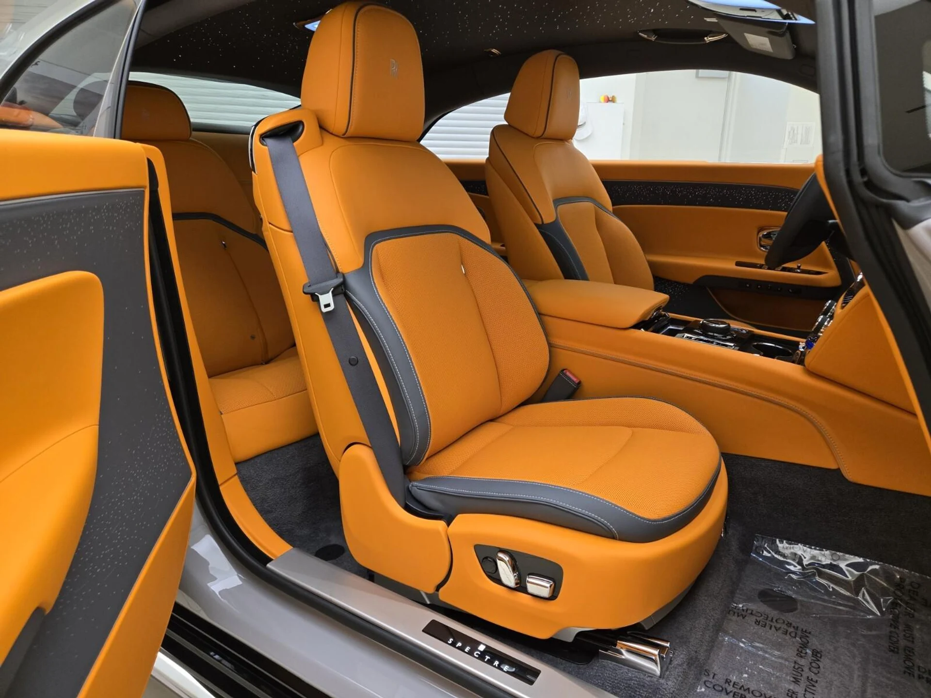 mph016_515674025_New_2025_Rolls_Royce_Spectre_1753162507_a84e270cd4