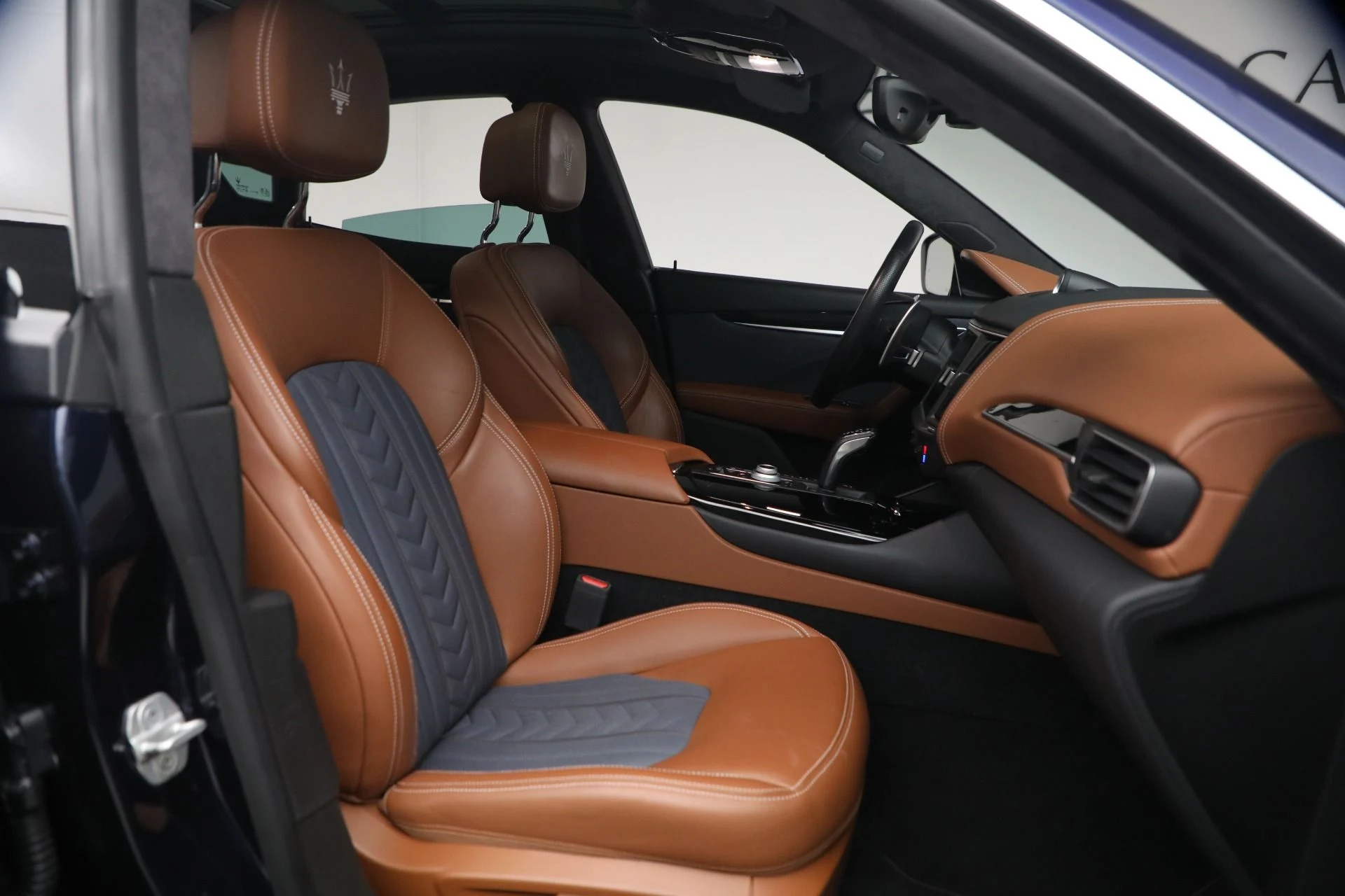 mph016_518877594_Used_2023_Maserati_Levante_GT_1772816044_e284e1a4aa