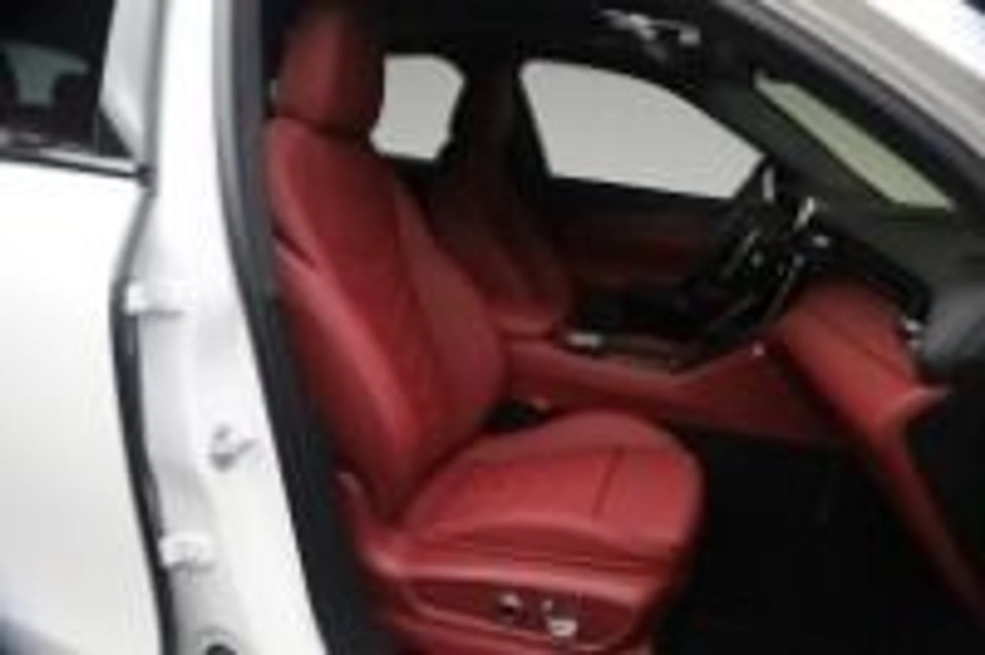 mph016_520308528_New_2026_Maserati_Grecale_Modena_V6_1777494686_9664ae5aec