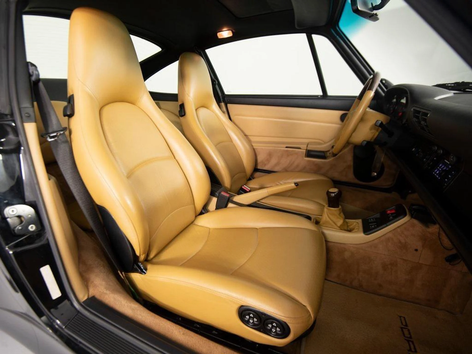 mph016_523879248_fxxr8l_KS_5glo_FT_Ogl_VXHY_4_Q6u14_4271372313