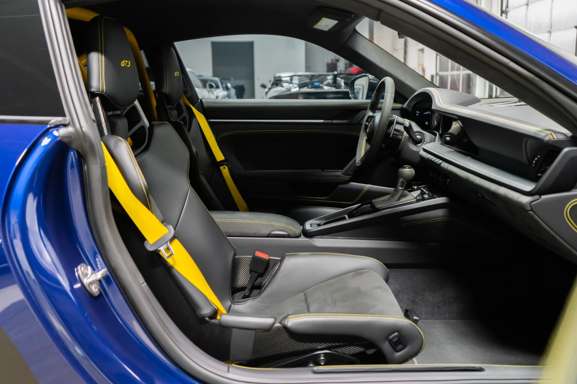mph016_525294632_Used_2022_Porsche_911_GT_3_1757712953_d23c1c1d8e