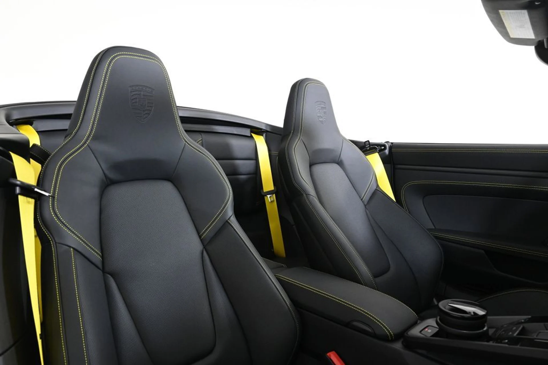 mph016_526110311_63d48c8037da67fb17e7ec9f9bd35a88x_08c20febb2