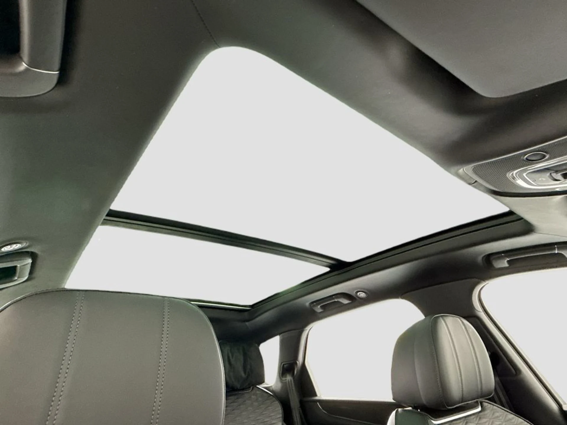 mph016_532804437_new_2026_bentley_bentayga_8119_23011289_17_1024_656d401679