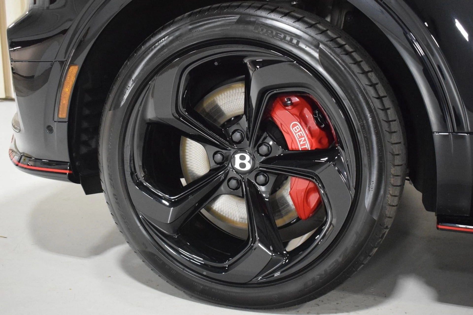 mph016_53766405_deedbf706007e24076d4cdba0e0d197ax_16e3f8c33f