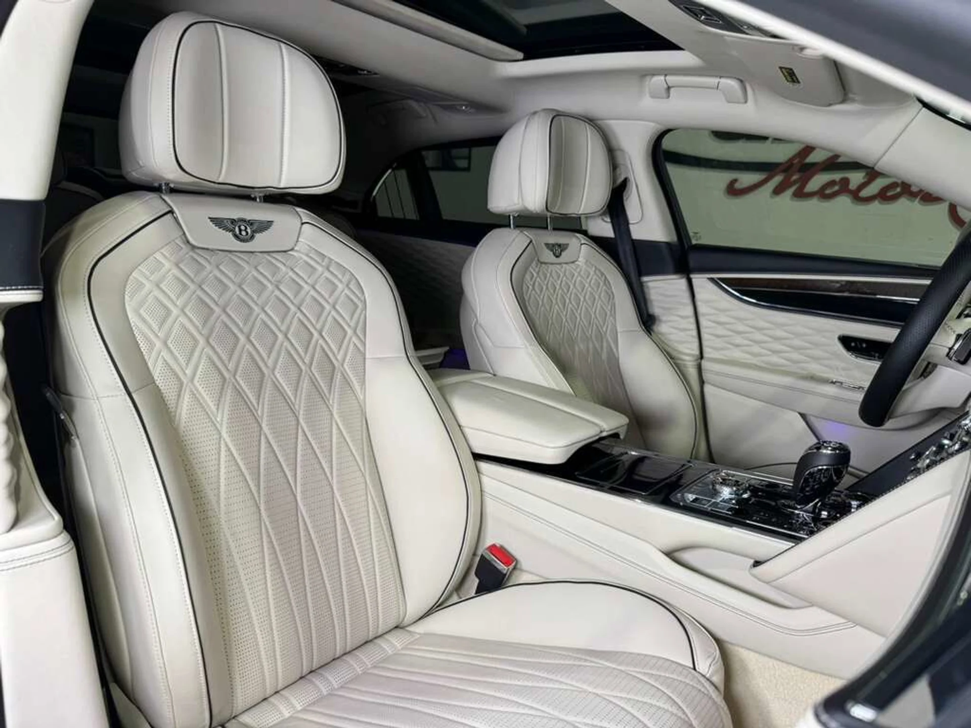 mph016_541641780_191b92e665800fe178c18c7015ad69ed_e21d8f193c