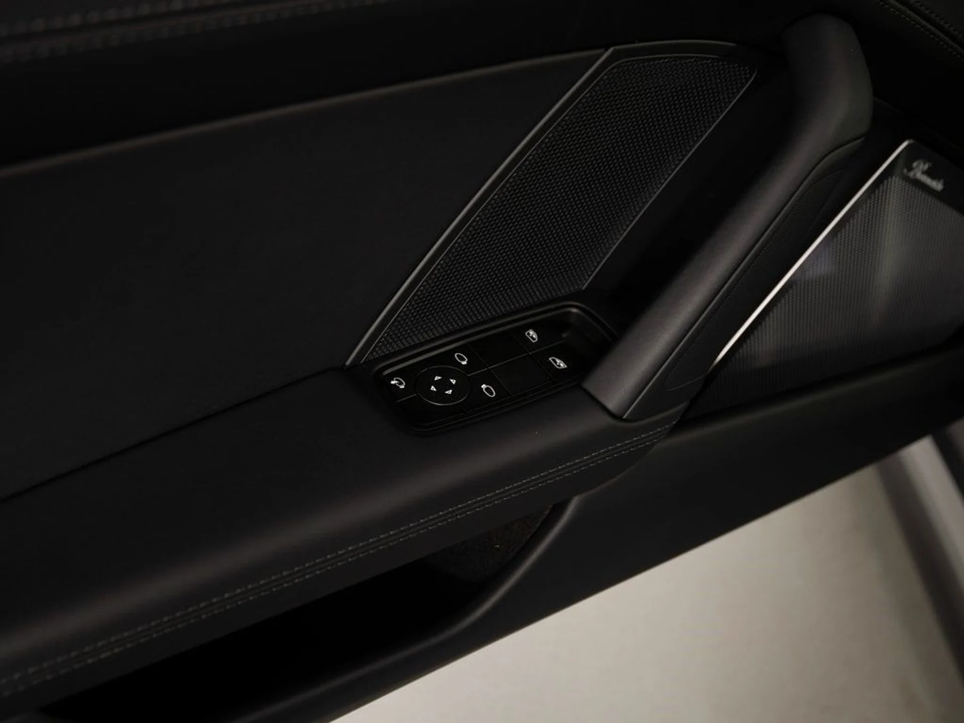 mph016_541746132_14bfb009227261719d0786b3f86f6530x_0e64c69a0a