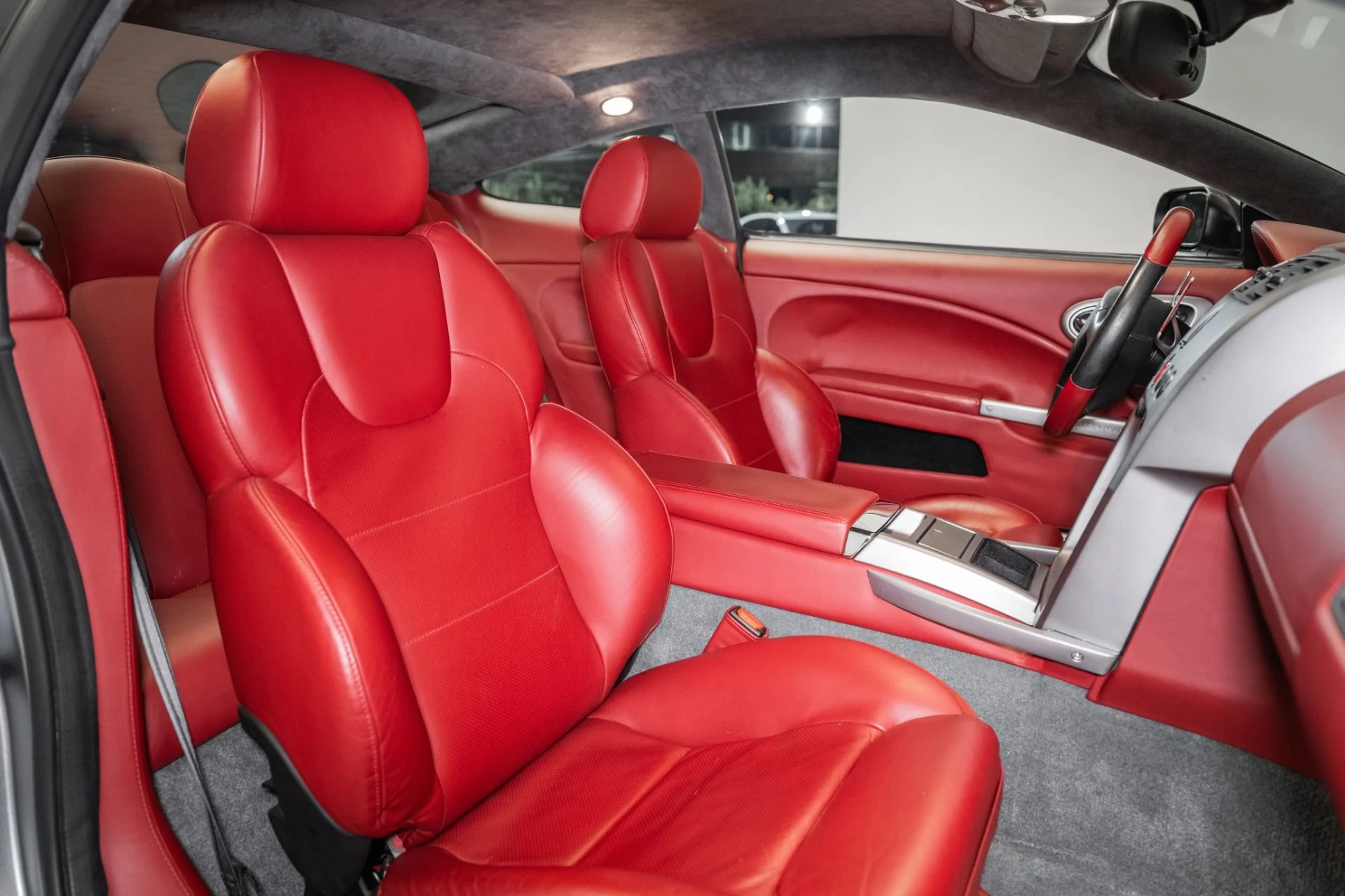 mph016_542185426_Used_2002_Aston_Martin_Vanquish_V12_1750947116_ebfc74c9fd