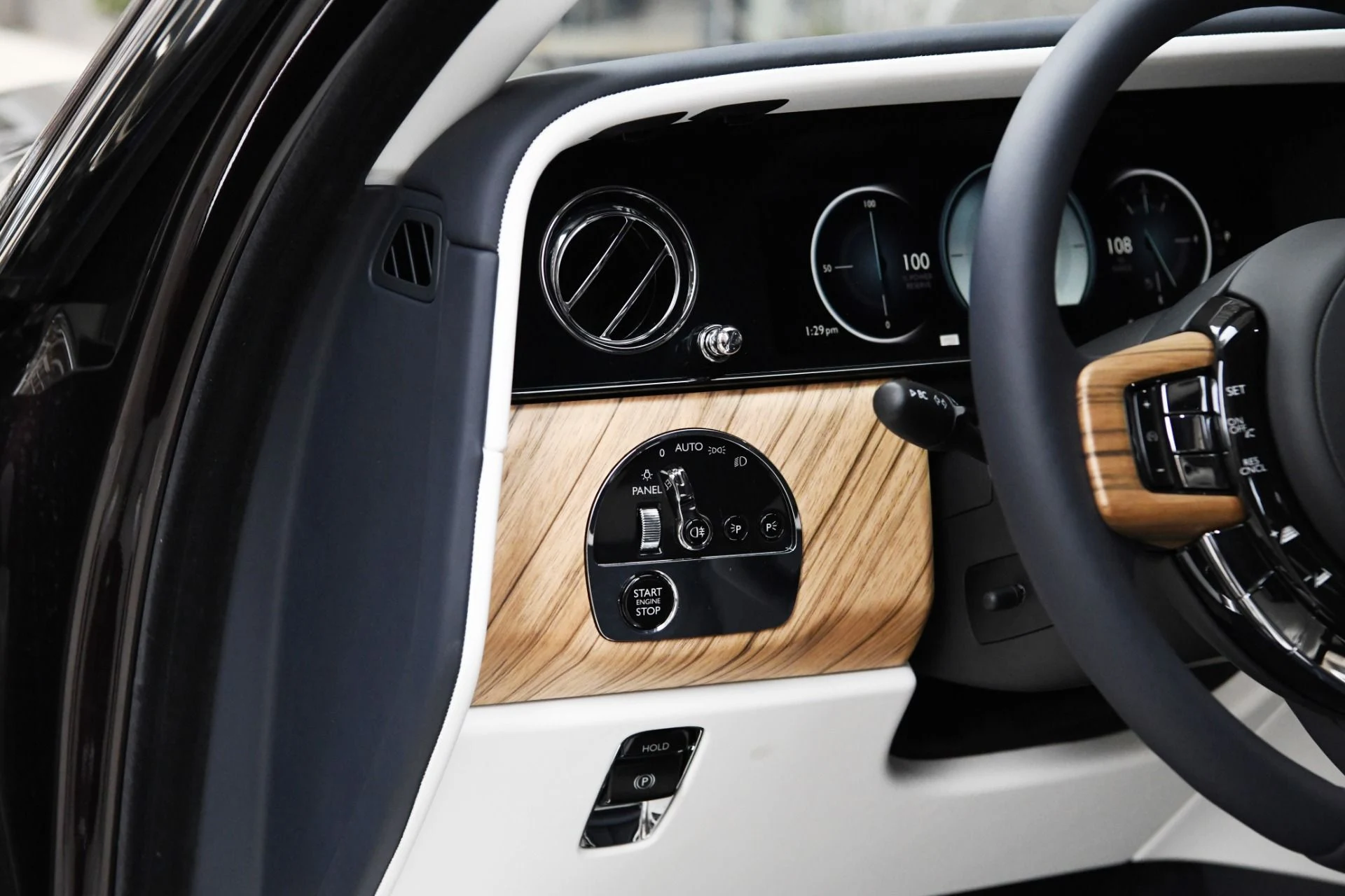 mph016_542539304_11740_p18_l_e9ea7327cf